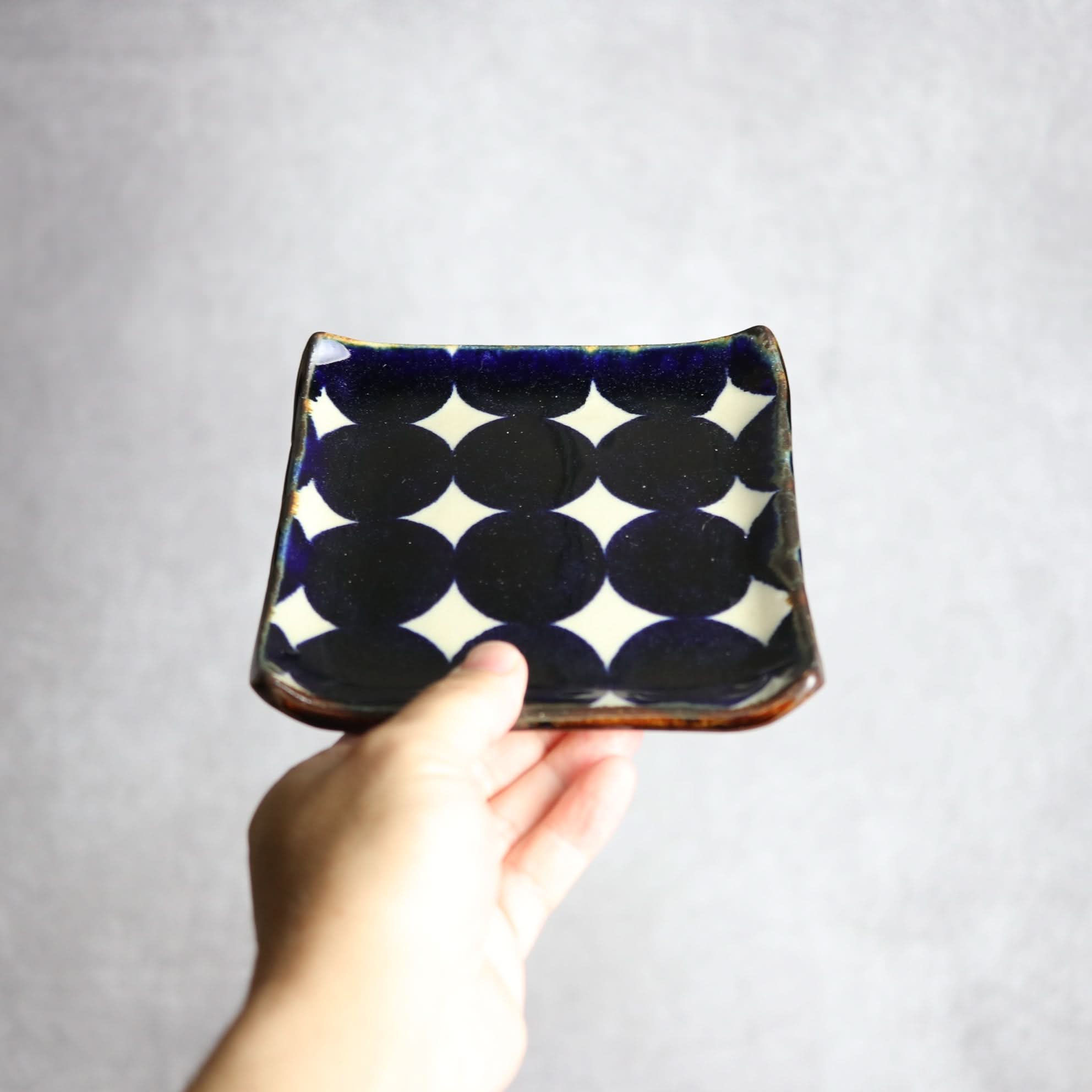 デザートプレート1 青ドット紋 やちむん 陶器 エドメ陶房 やちむん 陶器.