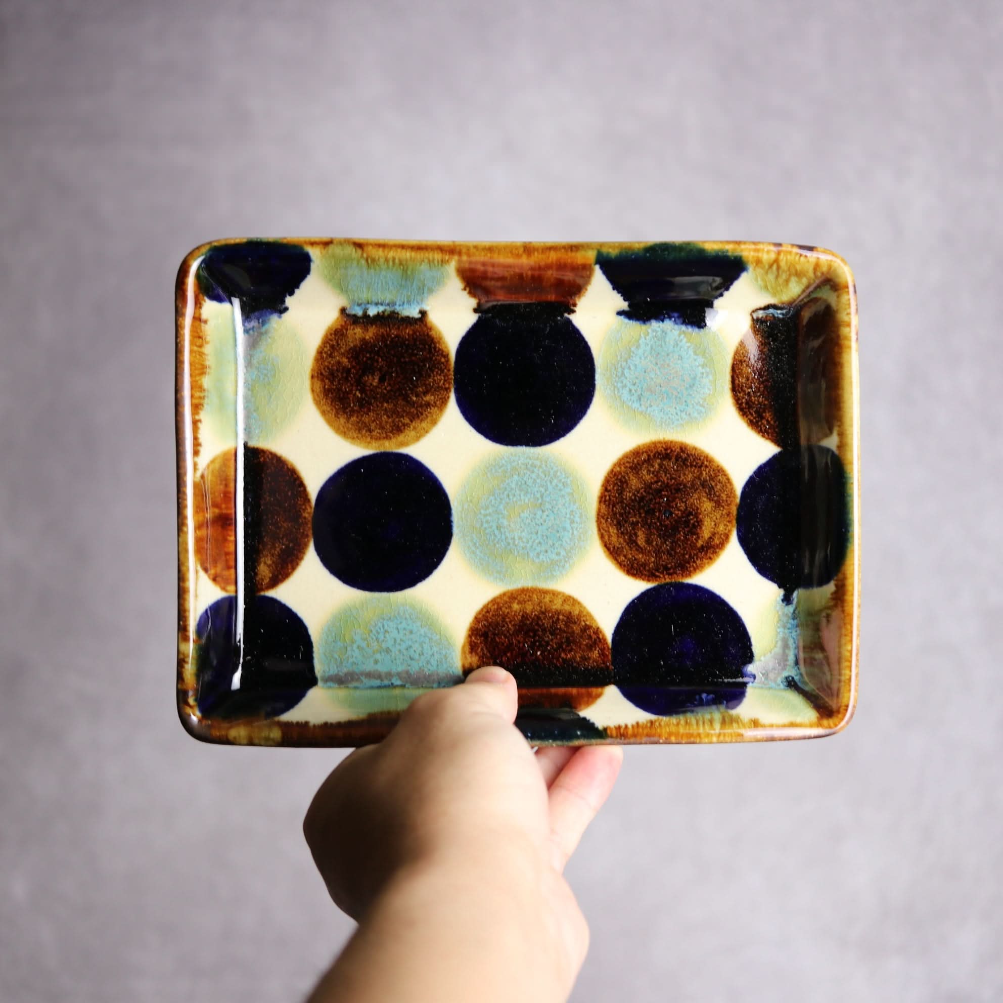 Alt Tag:*角皿2 三彩丸紋 やちむん 陶器 エドメ陶房