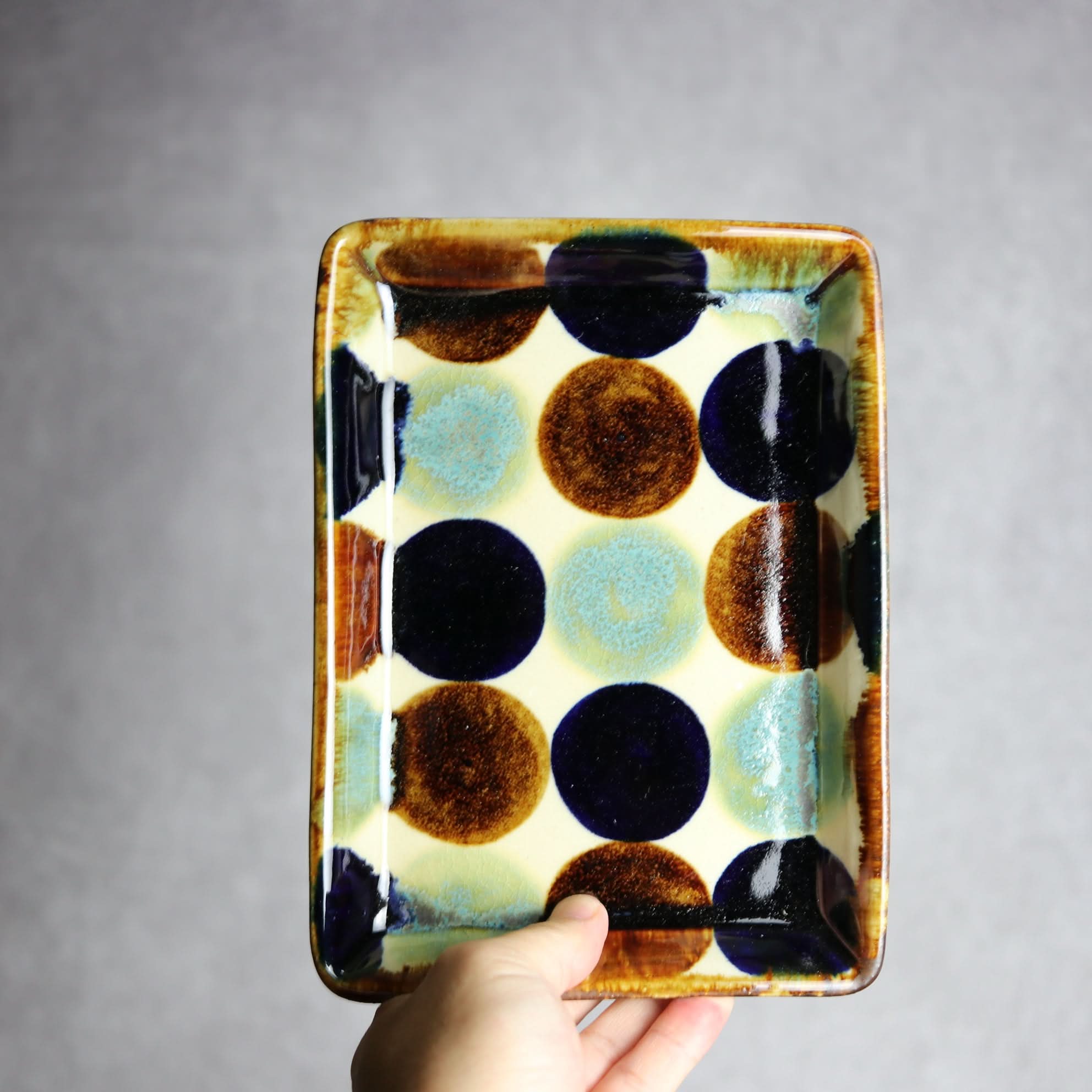 Alt Tag:*角皿2 三彩丸紋 やちむん 陶器 エドメ陶房