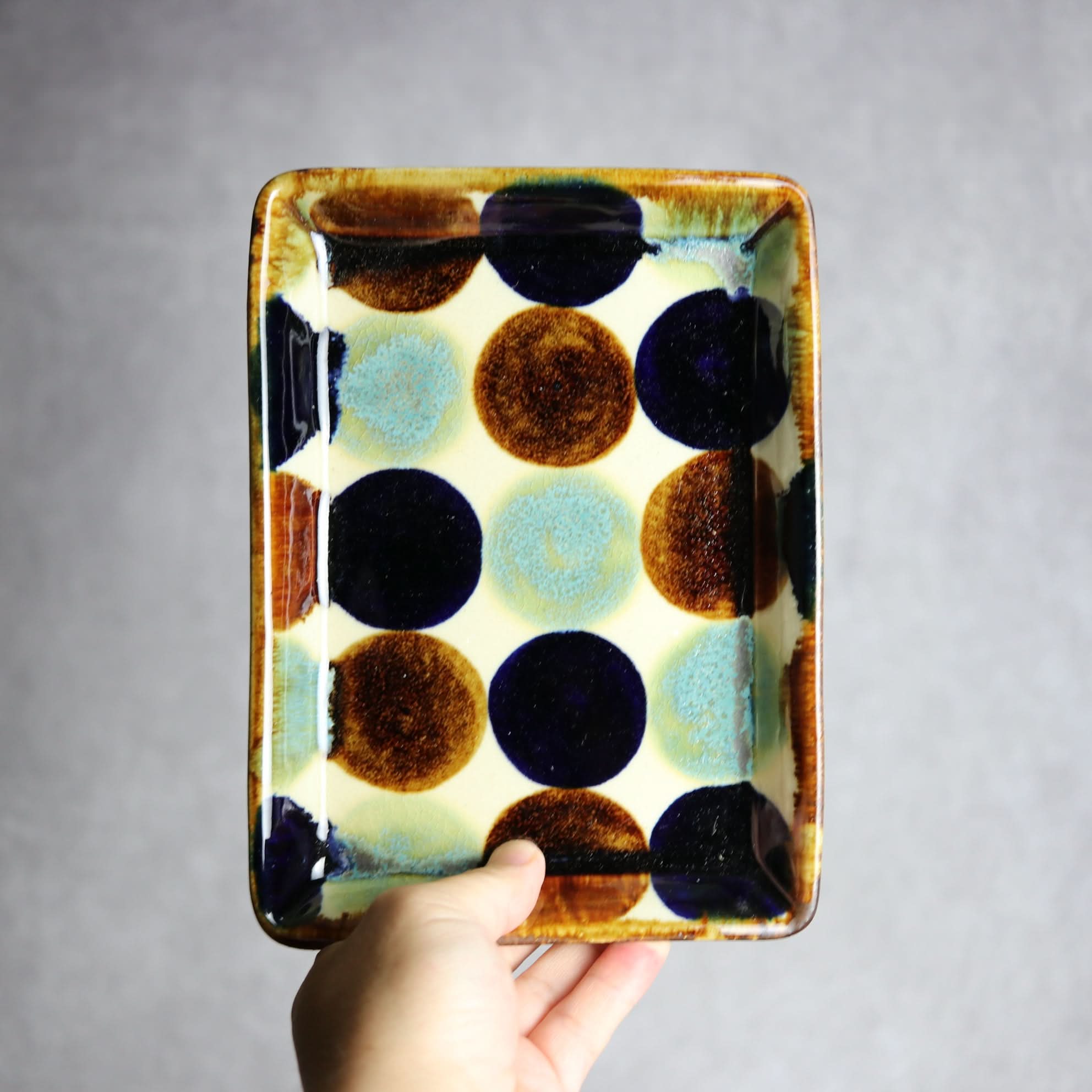 Alt Tag:*角皿2 三彩丸紋 やちむん 陶器 エドメ陶房