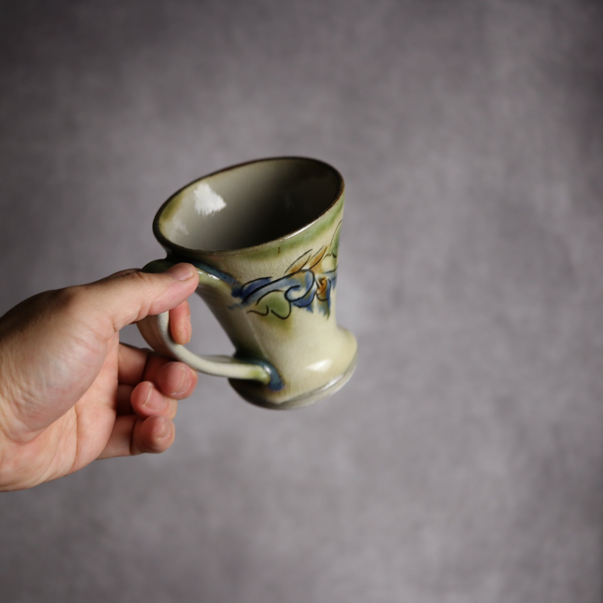 茂生窯 - マグカップ1 三彩 線彫唐草 やちむん 陶器 茂生窯 - mundasui