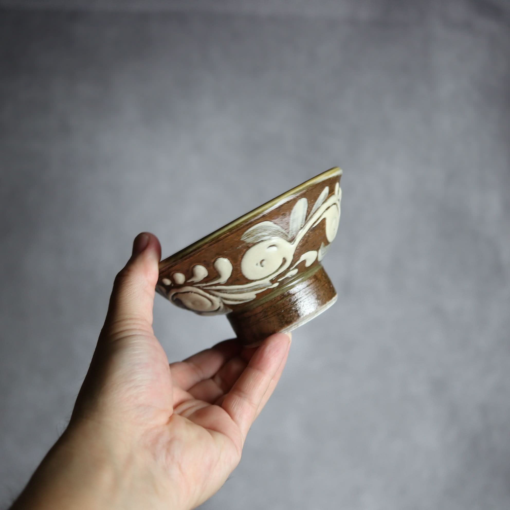 4寸マカイ1 イッチン 唐草 やちむん 陶器 茂生窯 陶器.