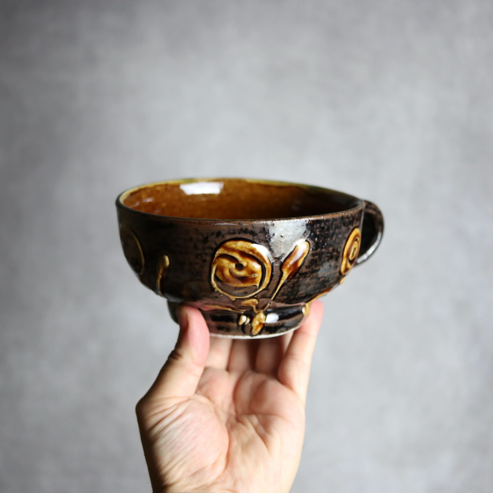 スープマグ1 飴釉 イッチン 花 やちむん 陶器 茂生窯 陶器.