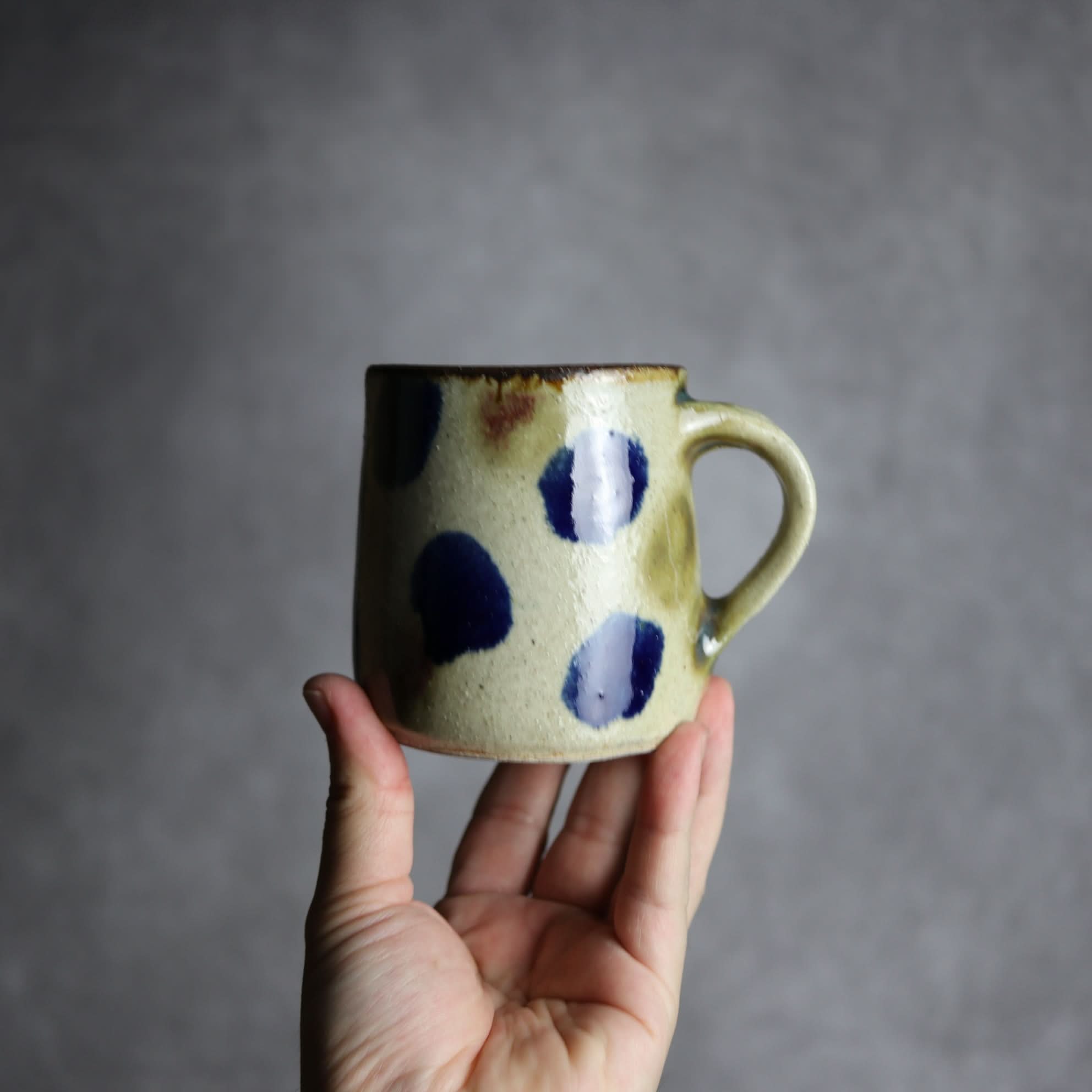 筒マグ1 呉須 緑釉 点打 やちむん 陶器 北窯 松田共司工房 やちむん 陶器.