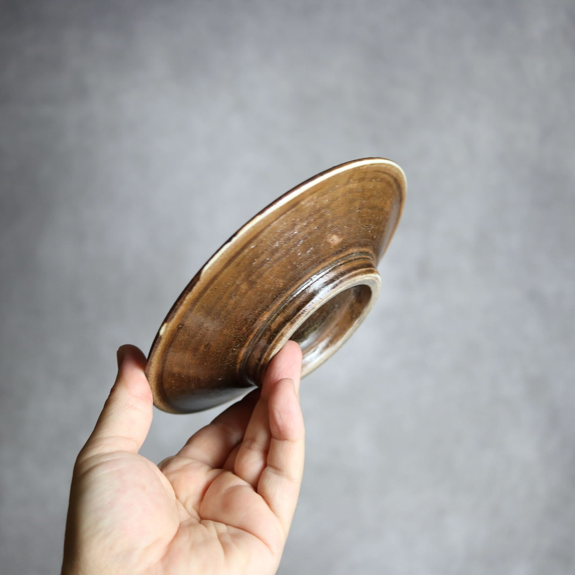 5寸皿1 飴 呉須釉 唐草 やちむん 陶器 いずみ窯 島袋工房 やちむん 陶器.