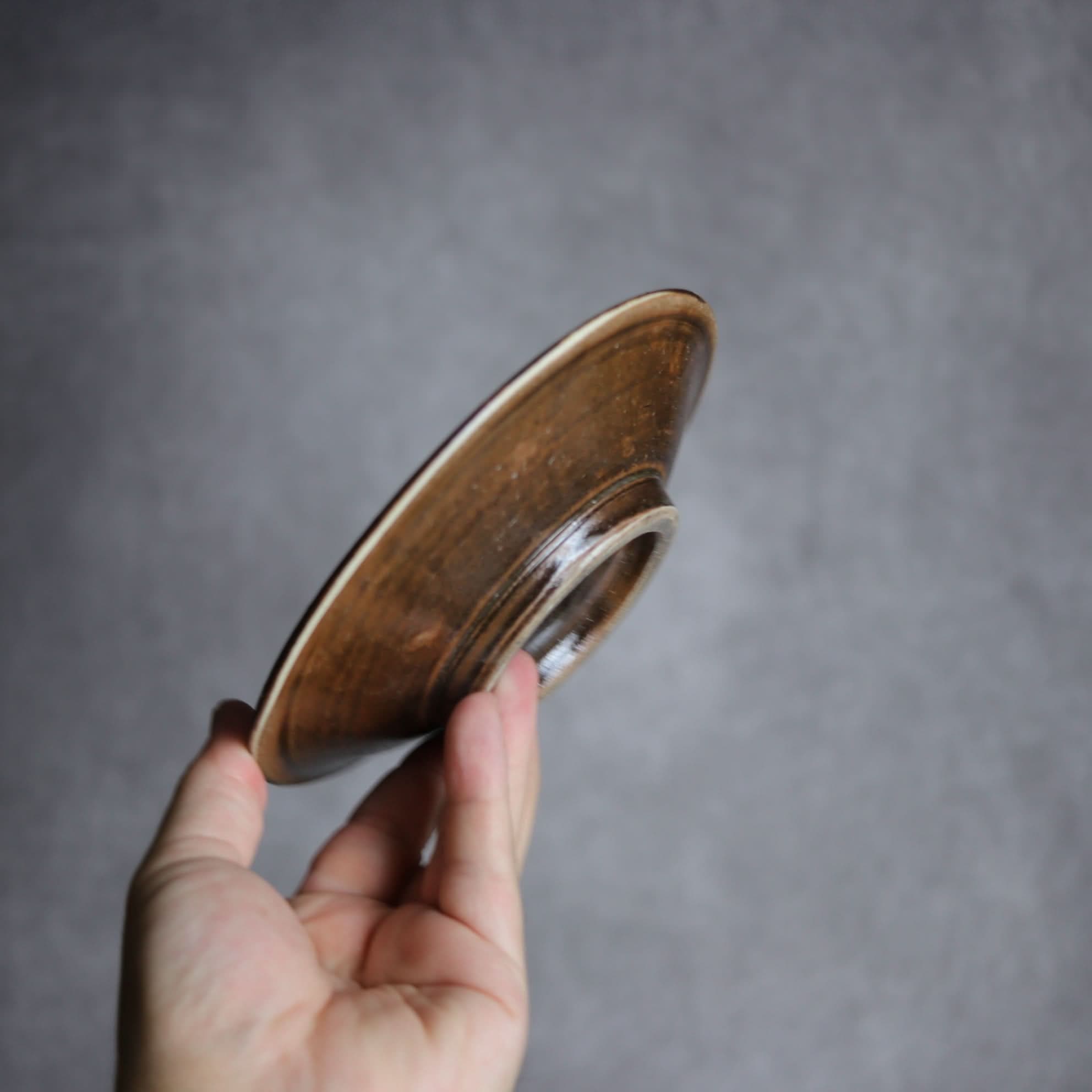 5寸皿1 飴 呉須釉 唐草 やちむん 陶器 いずみ窯 島袋工房 やちむん 陶器.