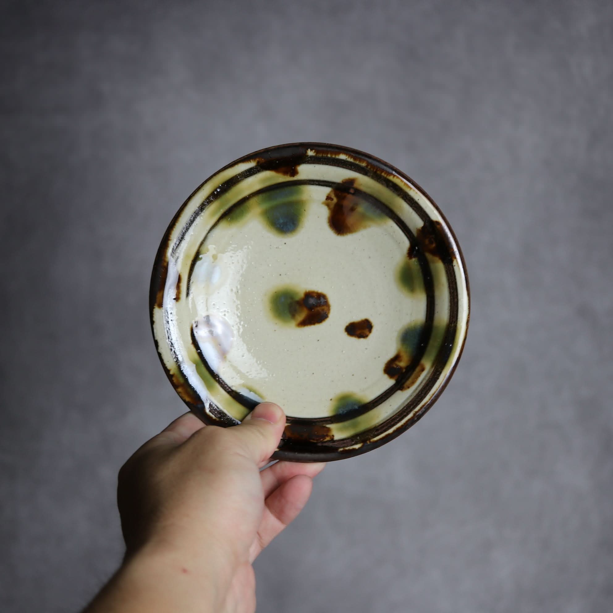 5寸皿1 三彩 点打 やちむん 陶器 いずみ窯 島袋工房 やちむん 陶器.