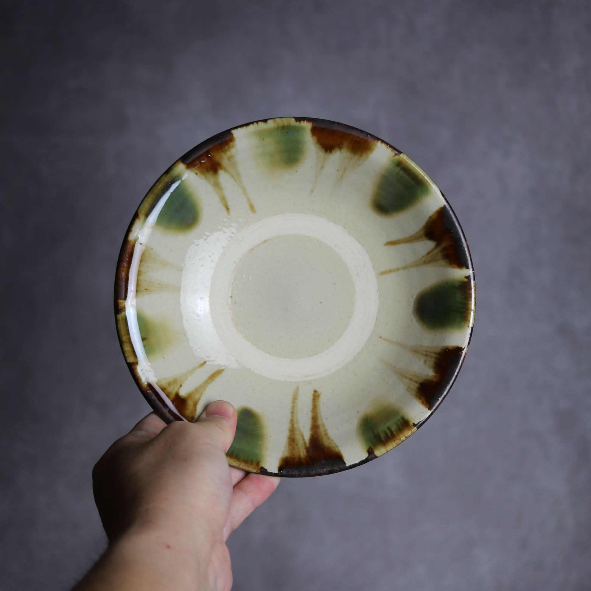 6寸皿2 三彩 線描 やちむん 陶器 いずみ窯 島袋工房 やちむん 陶器.