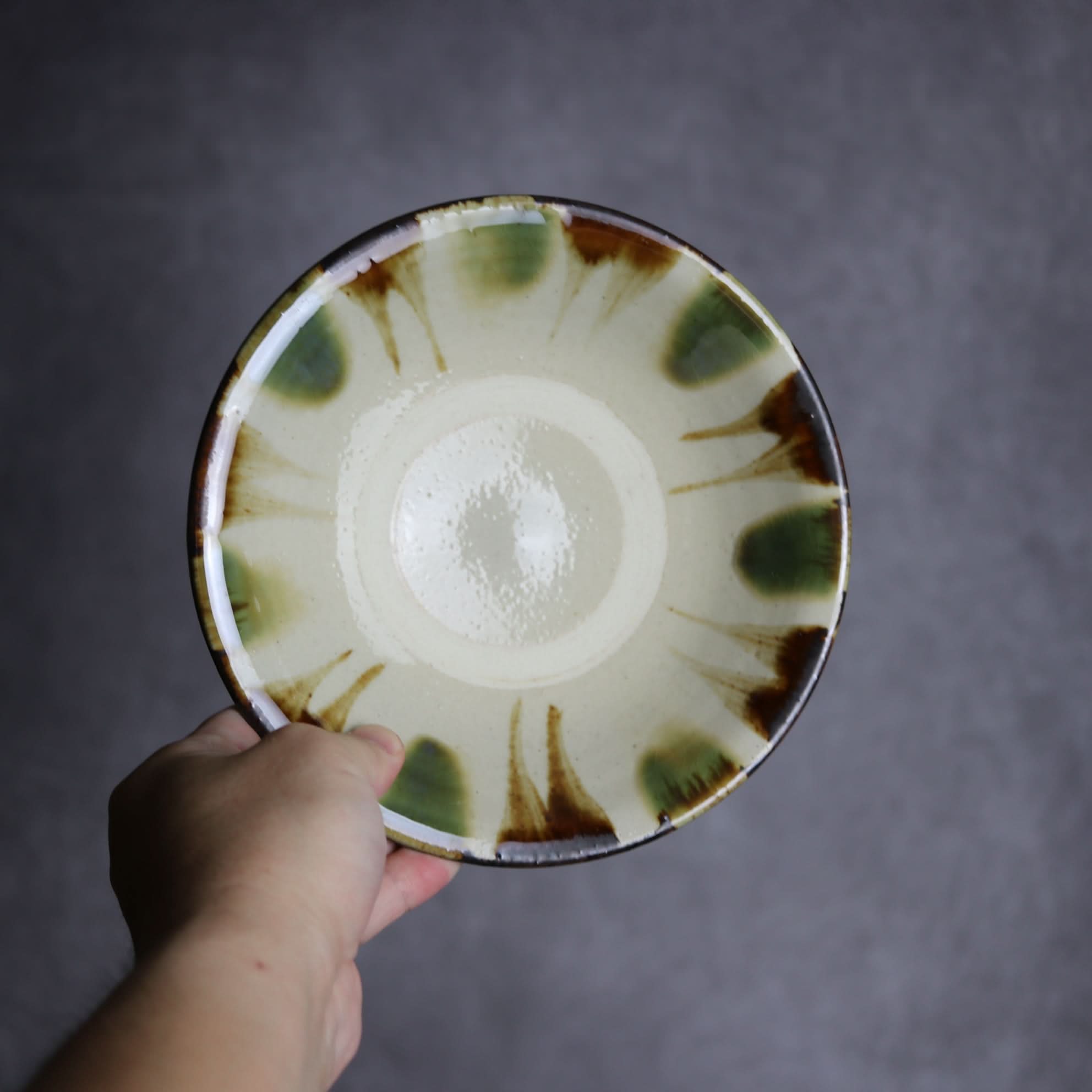 6寸皿2 三彩 線描 やちむん 陶器 いずみ窯 島袋工房 やちむん 陶器.