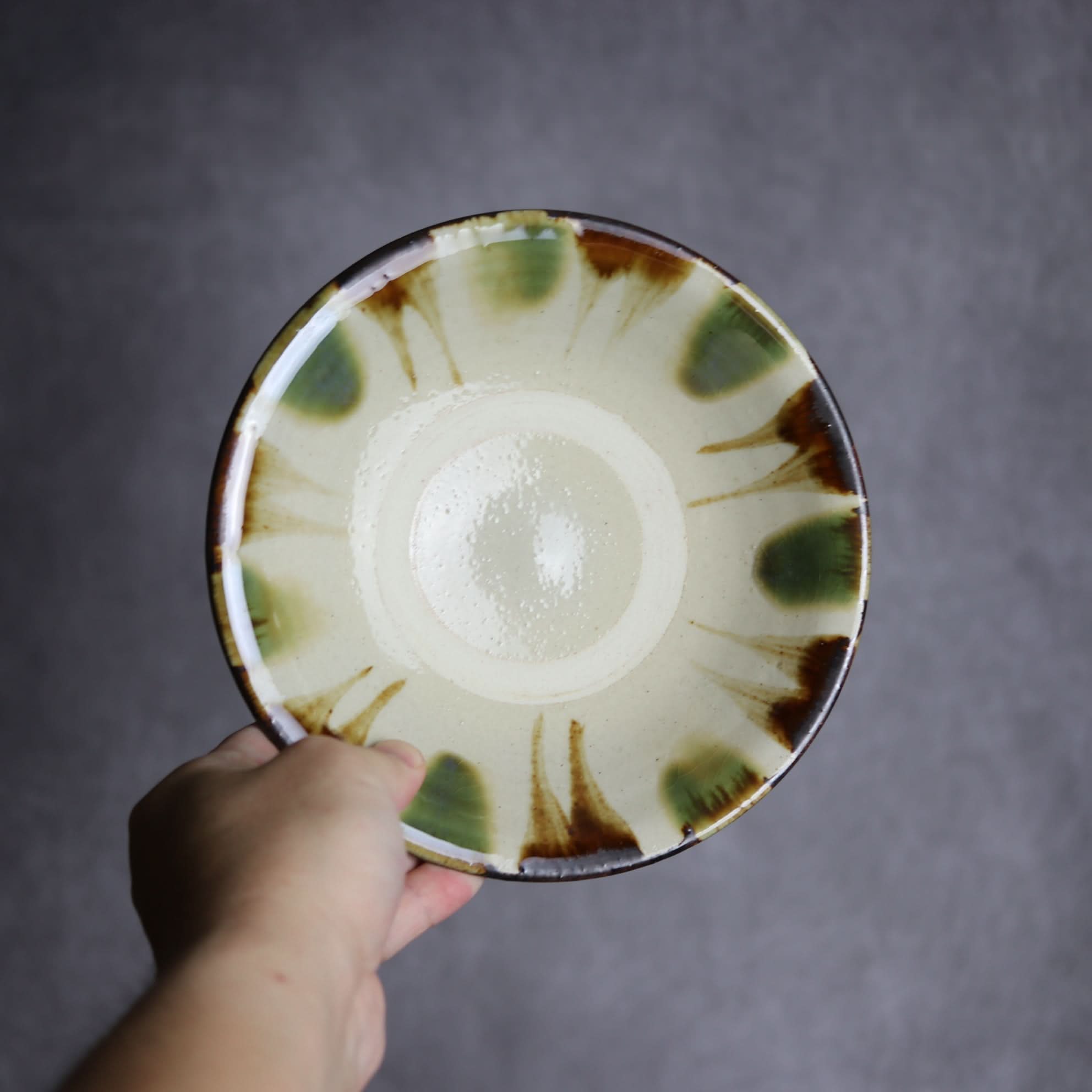 6寸皿2 三彩 線描 やちむん 陶器 いずみ窯 島袋工房 やちむん 陶器.