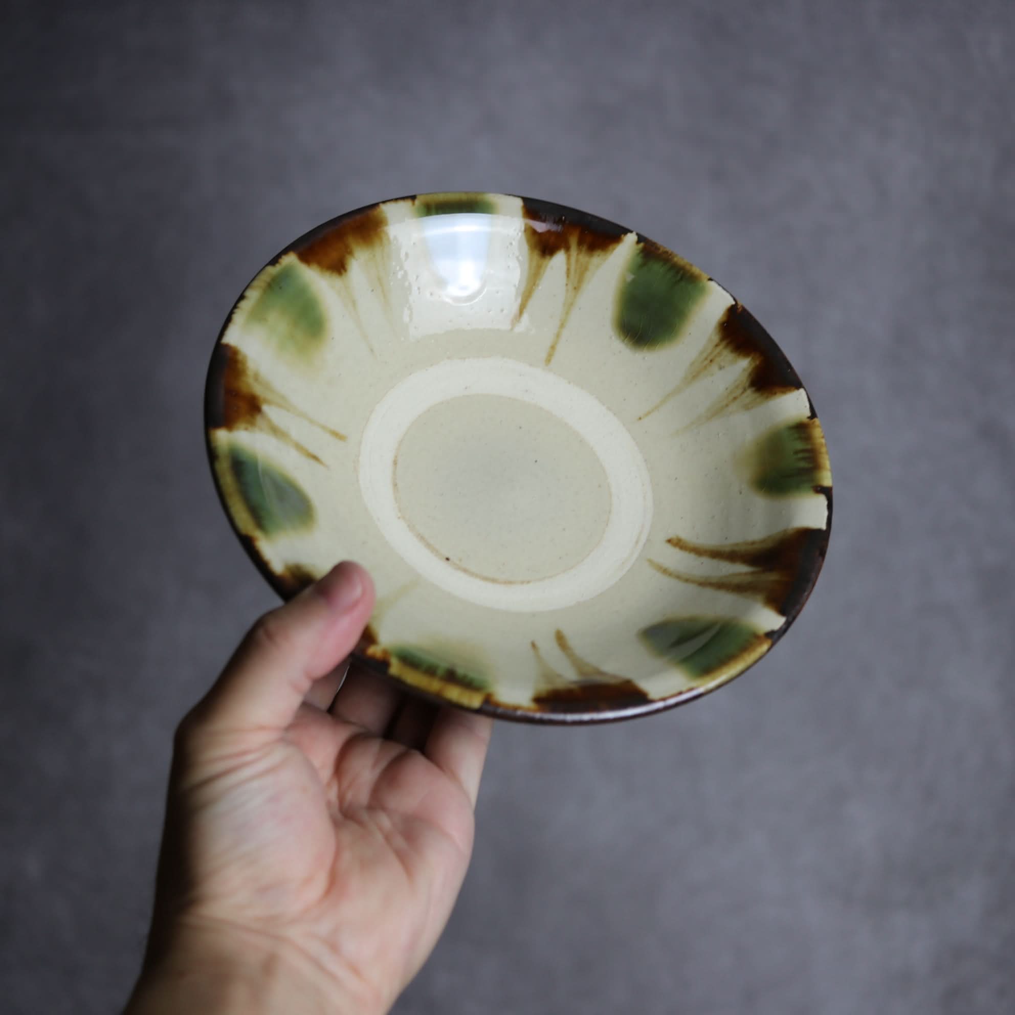 6寸皿2 三彩 線描 やちむん 陶器 いずみ窯 島袋工房 やちむん 陶器.