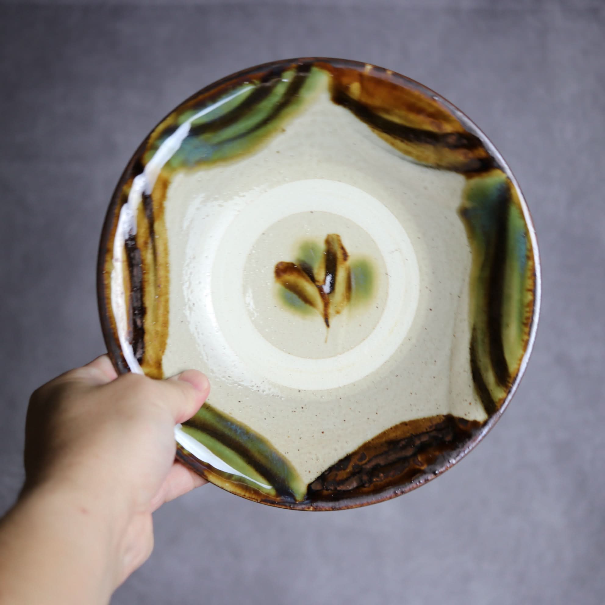 7寸皿1 三彩 指描 やちむん 陶器 いずみ窯 島袋工房 やちむん 陶器.