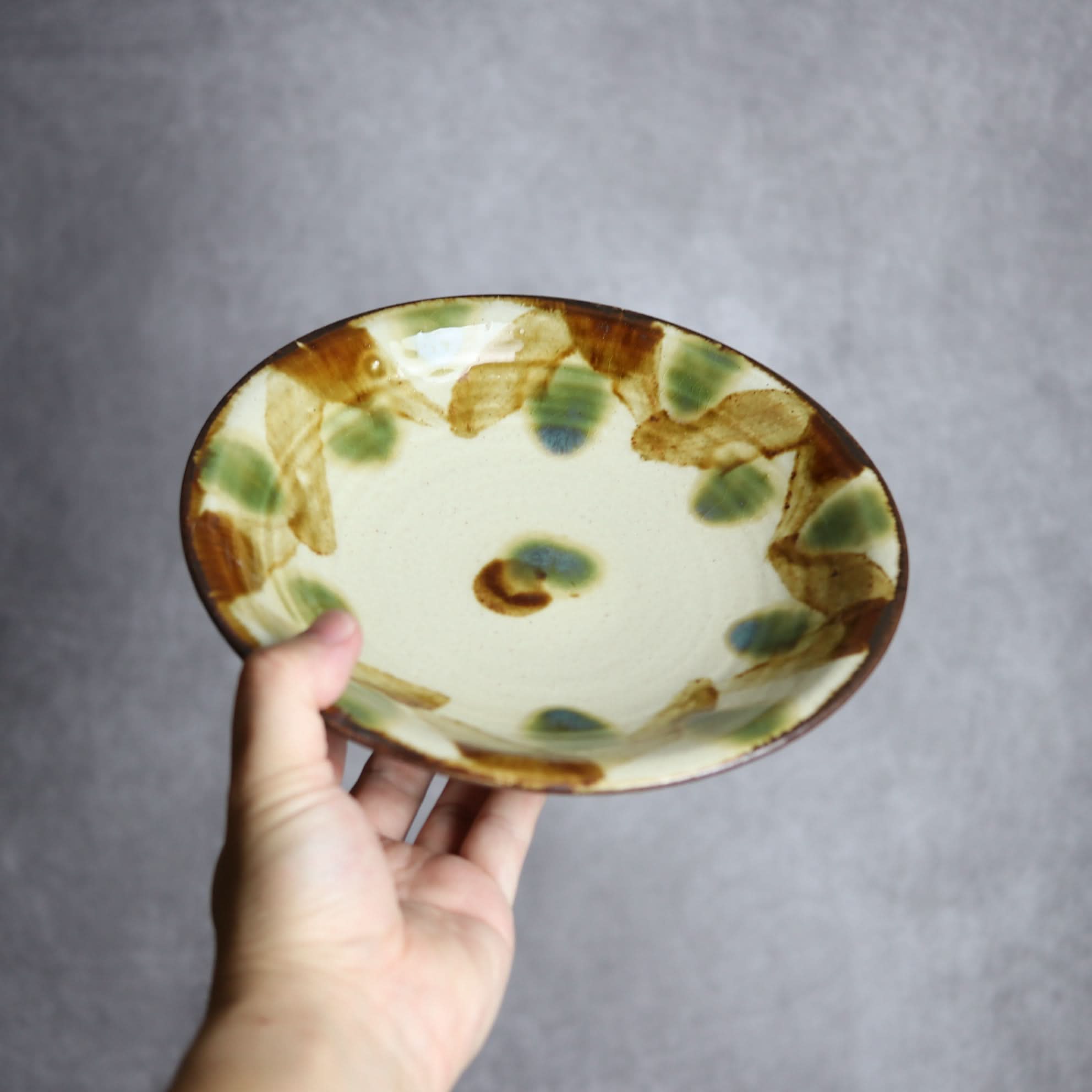 7寸皿1 三彩 格子点打 やちむん 陶器 いずみ窯 島袋工房 やちむん 陶器.