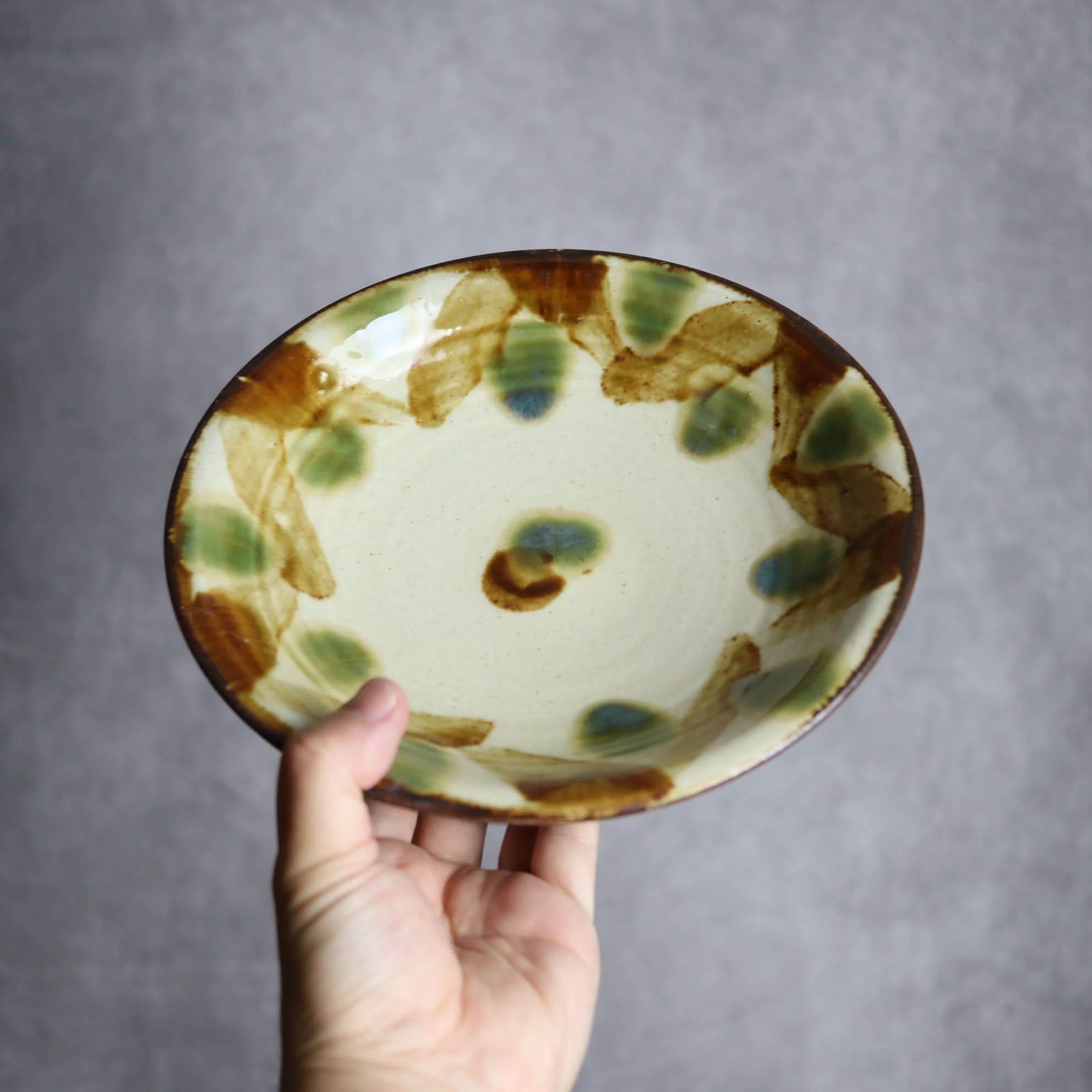 7寸皿1 三彩 格子点打 やちむん 陶器 いずみ窯 島袋工房 やちむん 陶器.