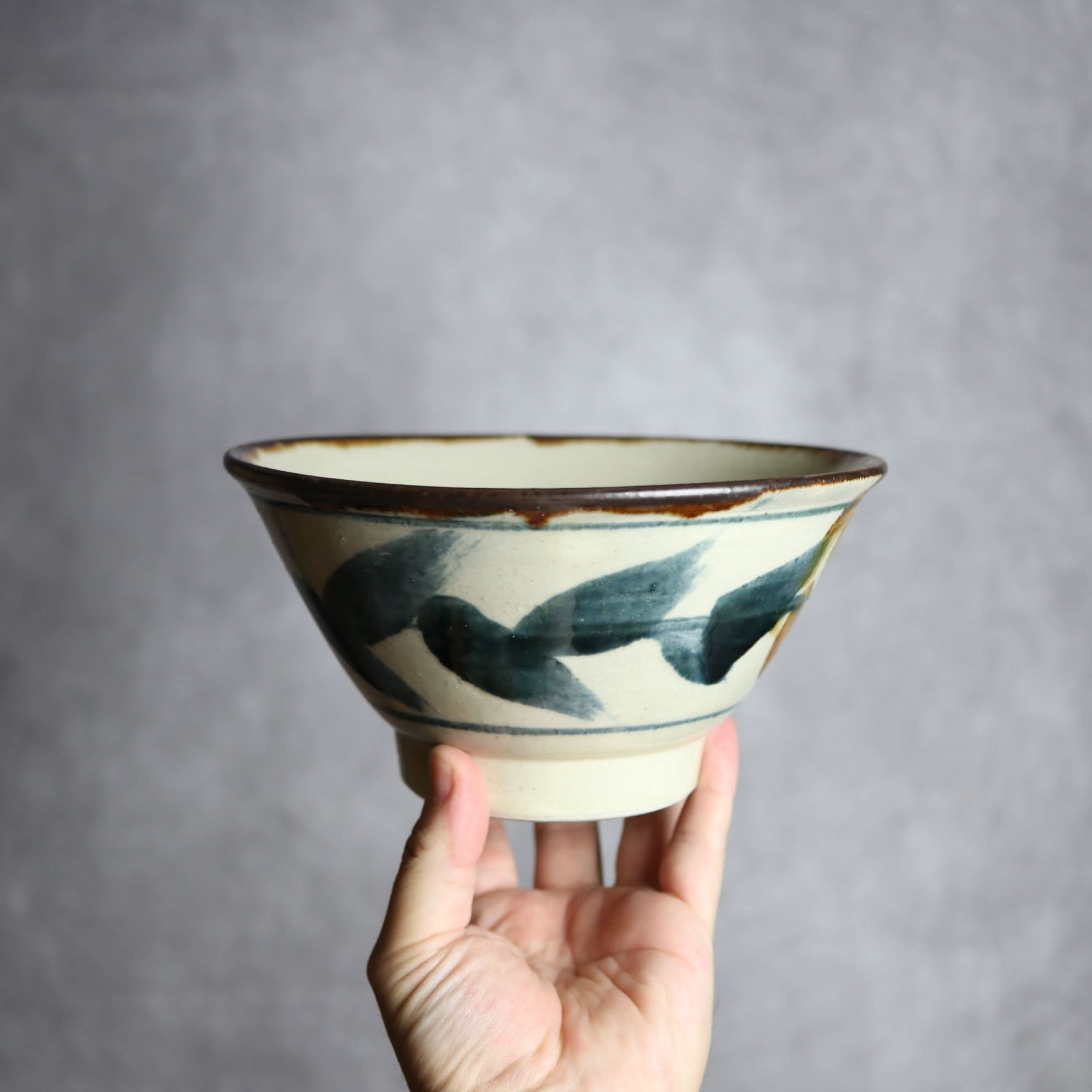 6寸マカイ1 飴 呉須釉 花紋 やちむん 陶器 いずみ窯 島袋工房 やちむん 陶器.