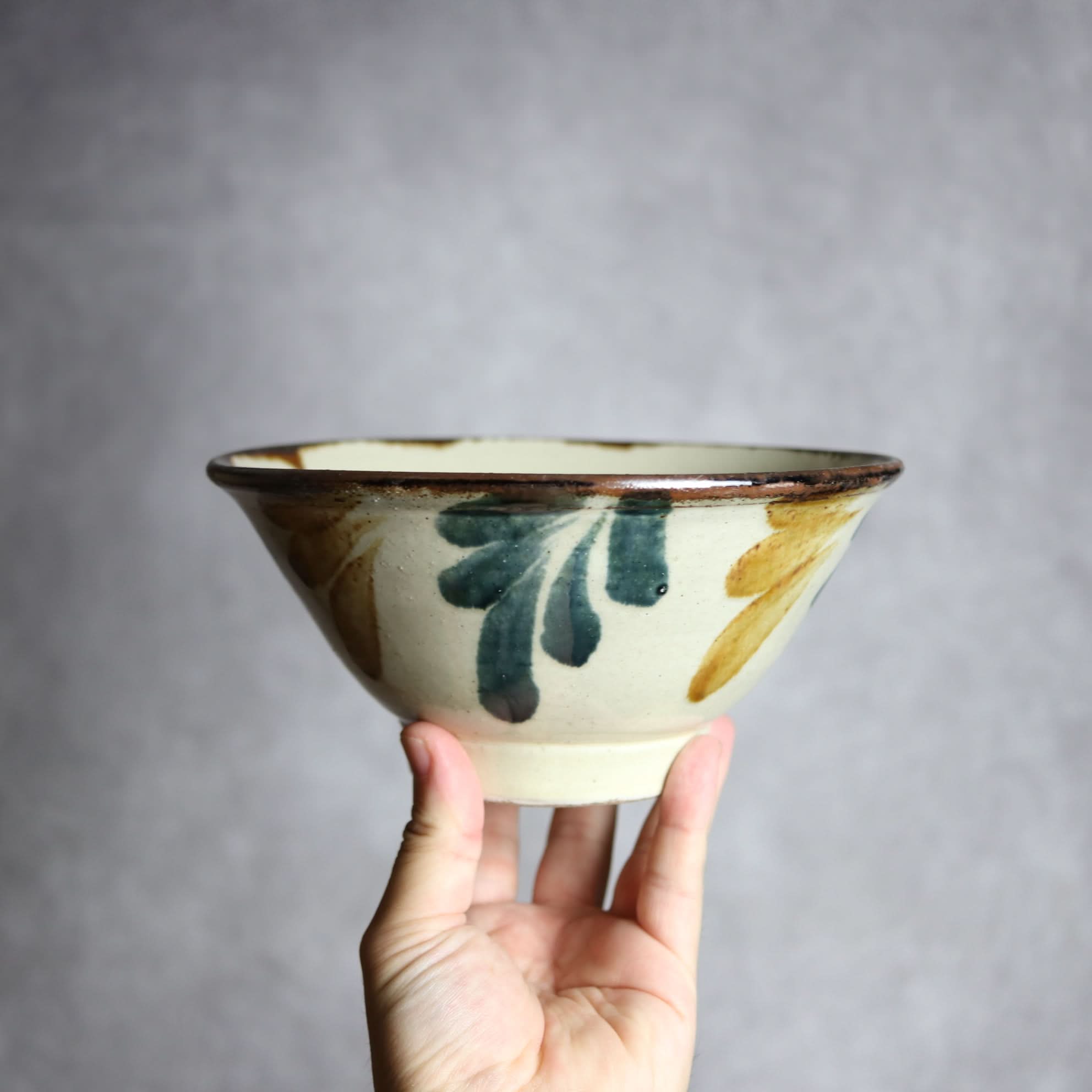 6寸マカイ1 飴 呉須釉 葉紋 やちむん 陶器 いずみ窯 島袋工房 やちむん 陶器.