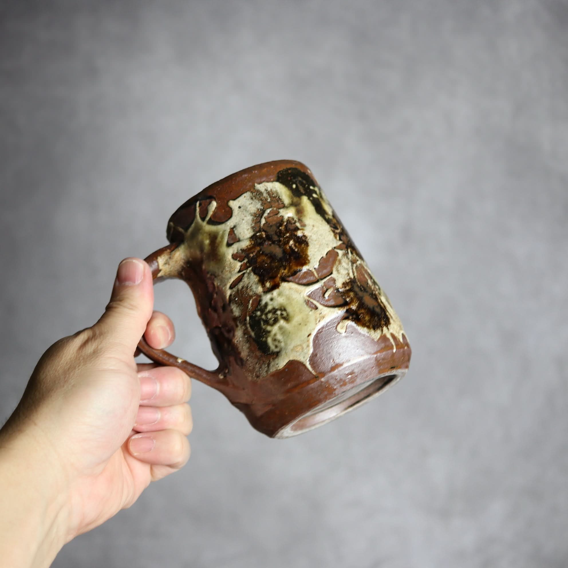 ビアマグ2 飴釉 イッチン 点打 やちむん 陶器 北窯 松田共司工房 やちむん 陶器.