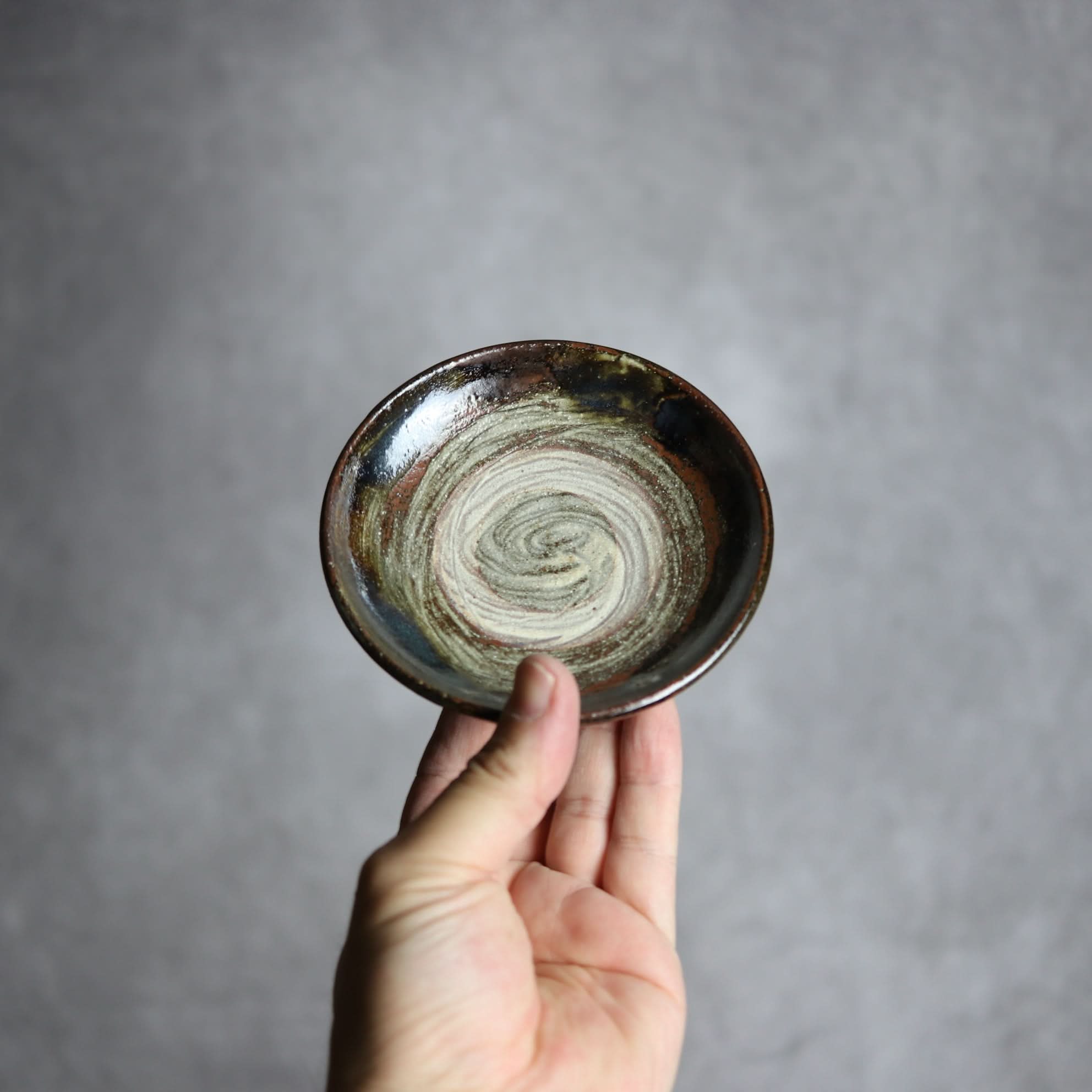 3.5寸皿2 緑釉 刷毛目 やちむん 陶器 北窯 松田共司工房 やちむん 陶器.