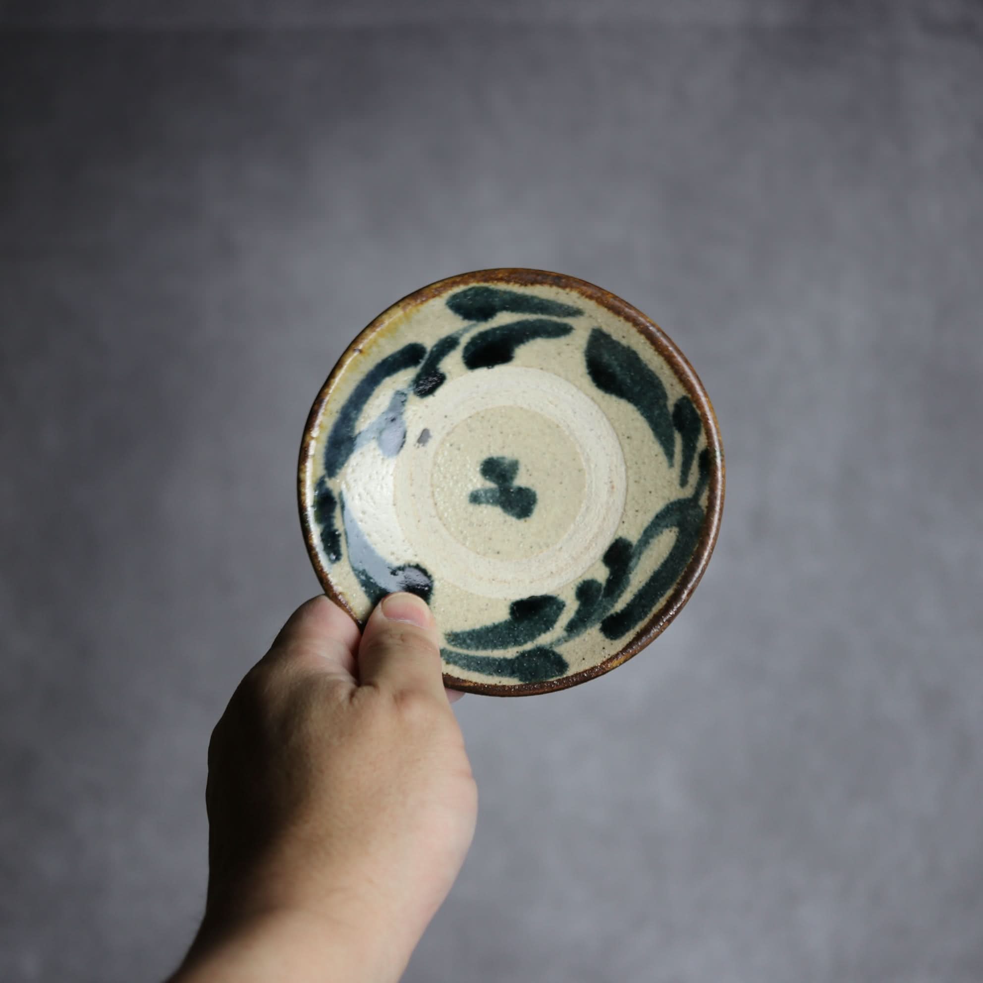 3.5寸皿3 呉須釉 唐草 やちむん 陶器 北窯 松田共司工房 やちむん 陶器.