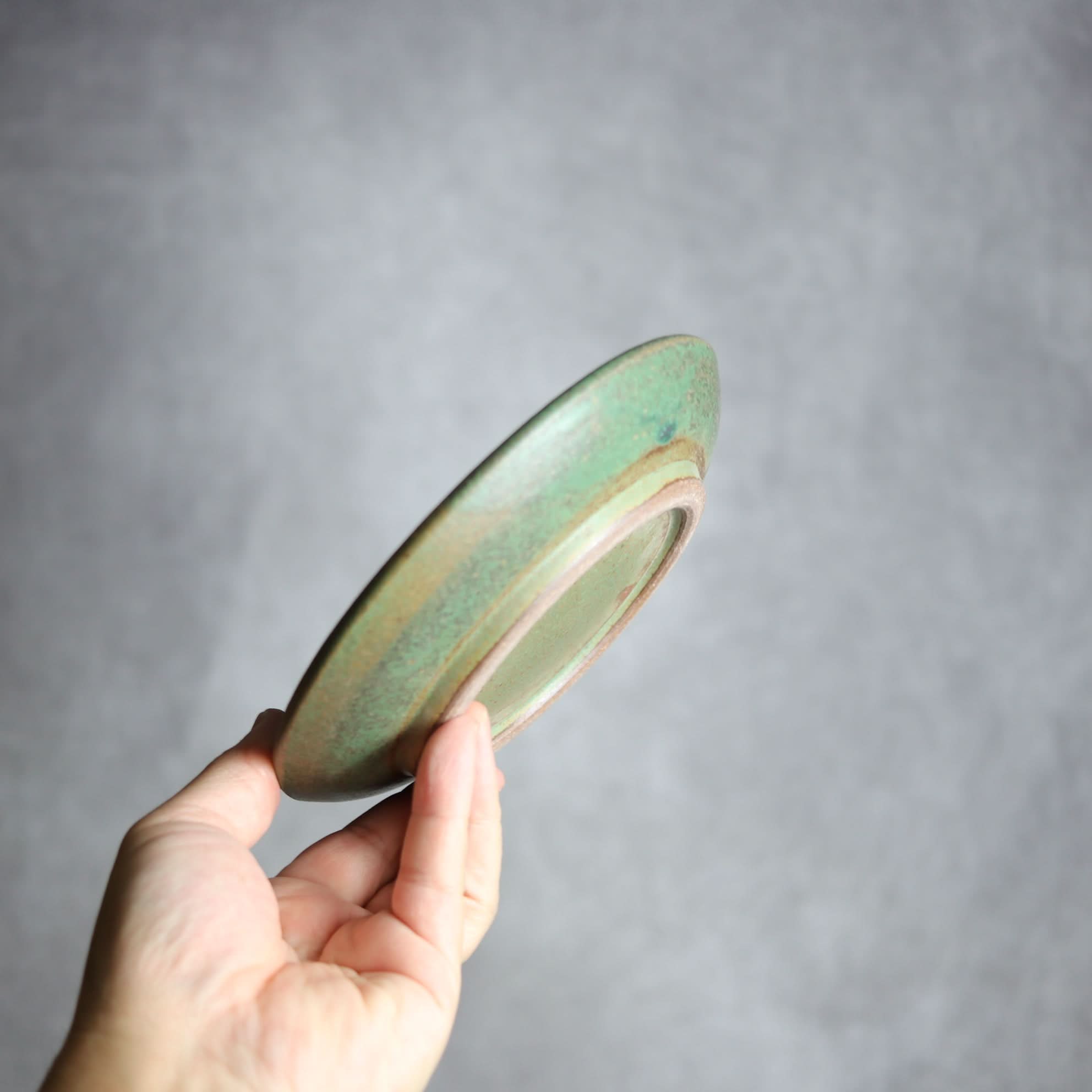 5寸皿1 ナッツ グリーン やちむん 陶器 nagaremo やちむん 陶器.