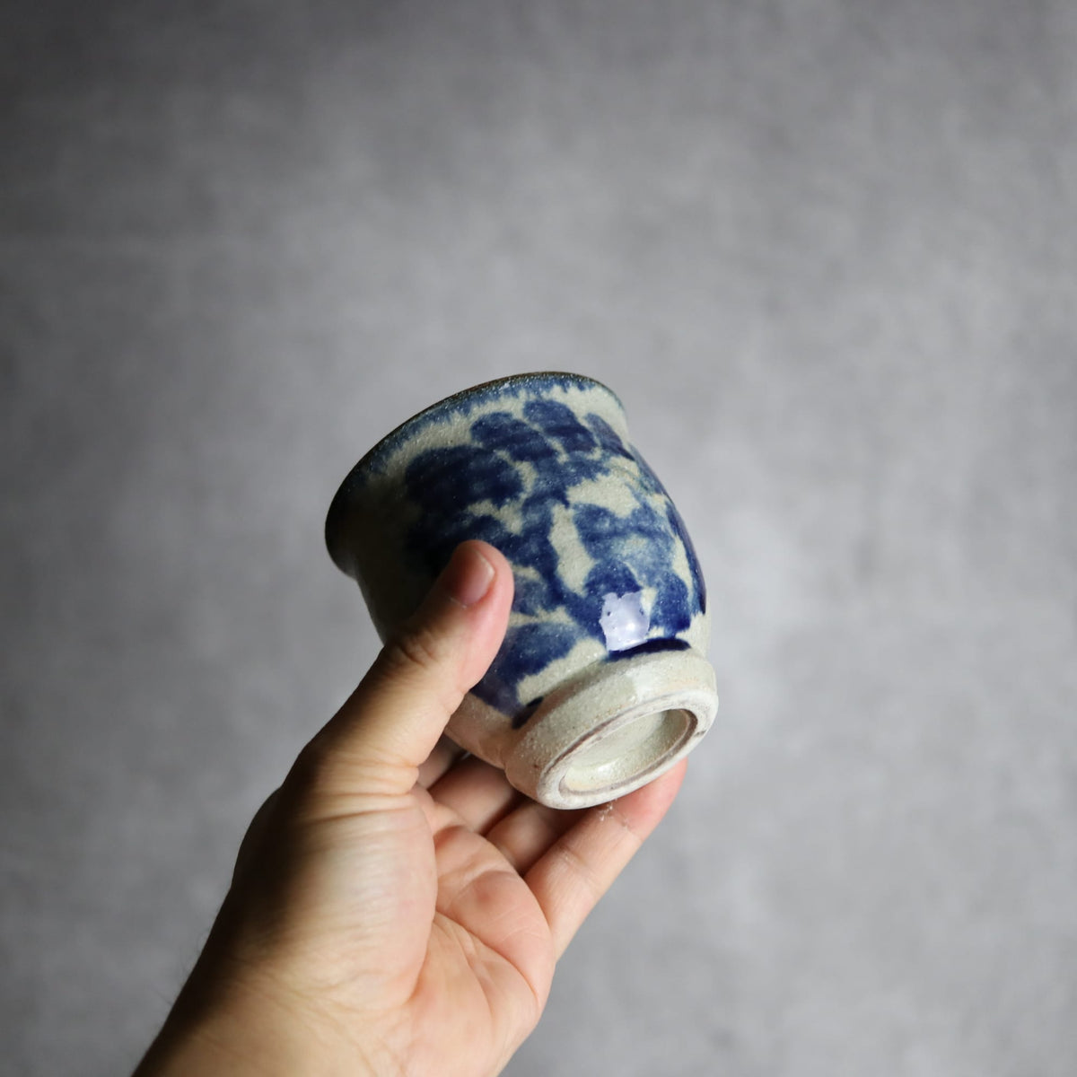 湯呑1 呉須釉 唐草 やちむん 陶器 栄一工房