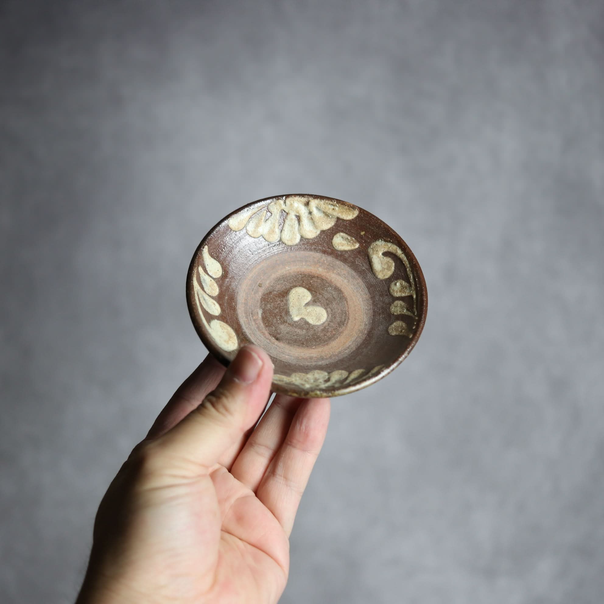 3寸皿3 イッチン 菊唐草 やちむん 陶器 北窯 松田共司工房 やちむん 陶器.