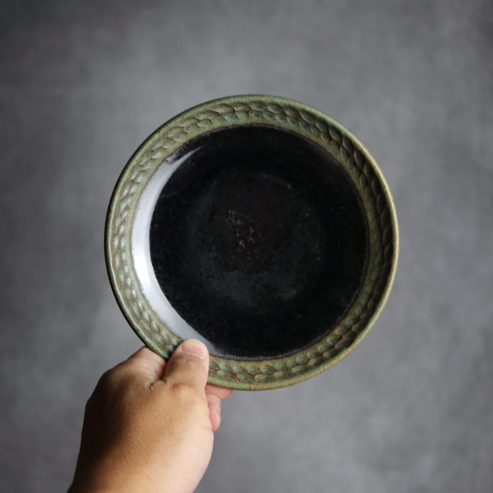 5寸皿1 ナッツ グリーン やちむん 陶器 nagaremo やちむん 陶器.