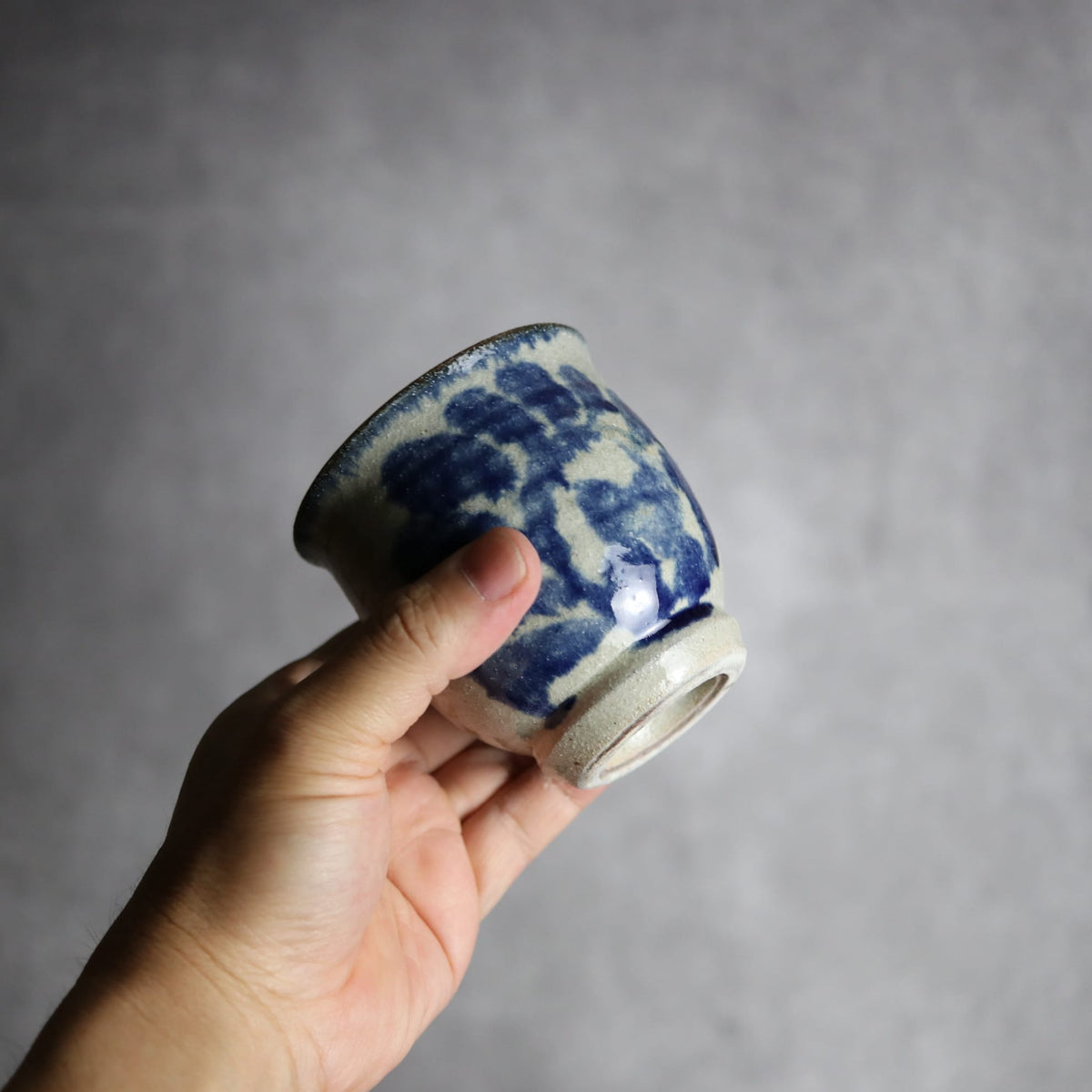 湯呑1 呉須釉 唐草 やちむん 陶器 栄一工房