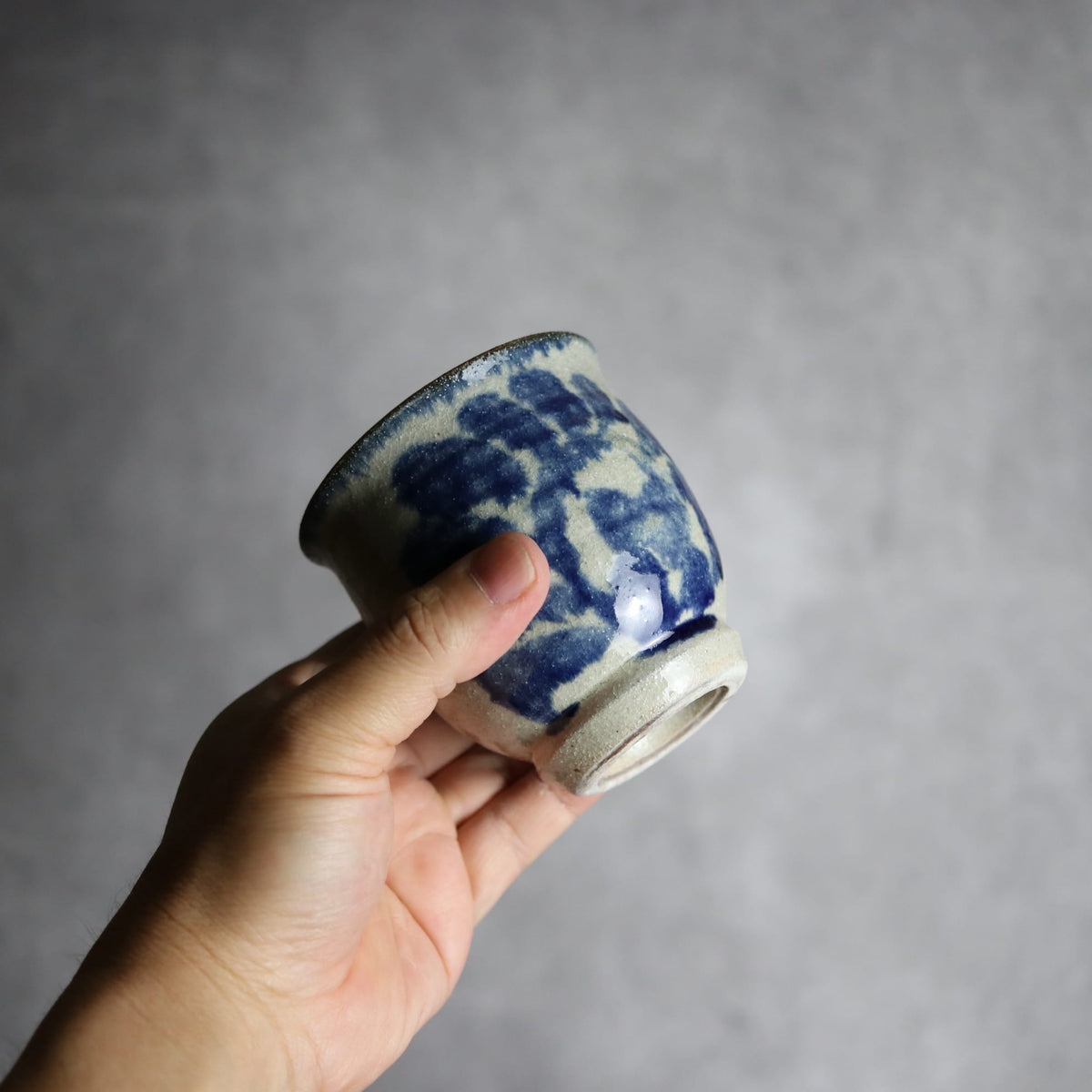 湯呑1 呉須釉 唐草 やちむん 陶器 栄一工房