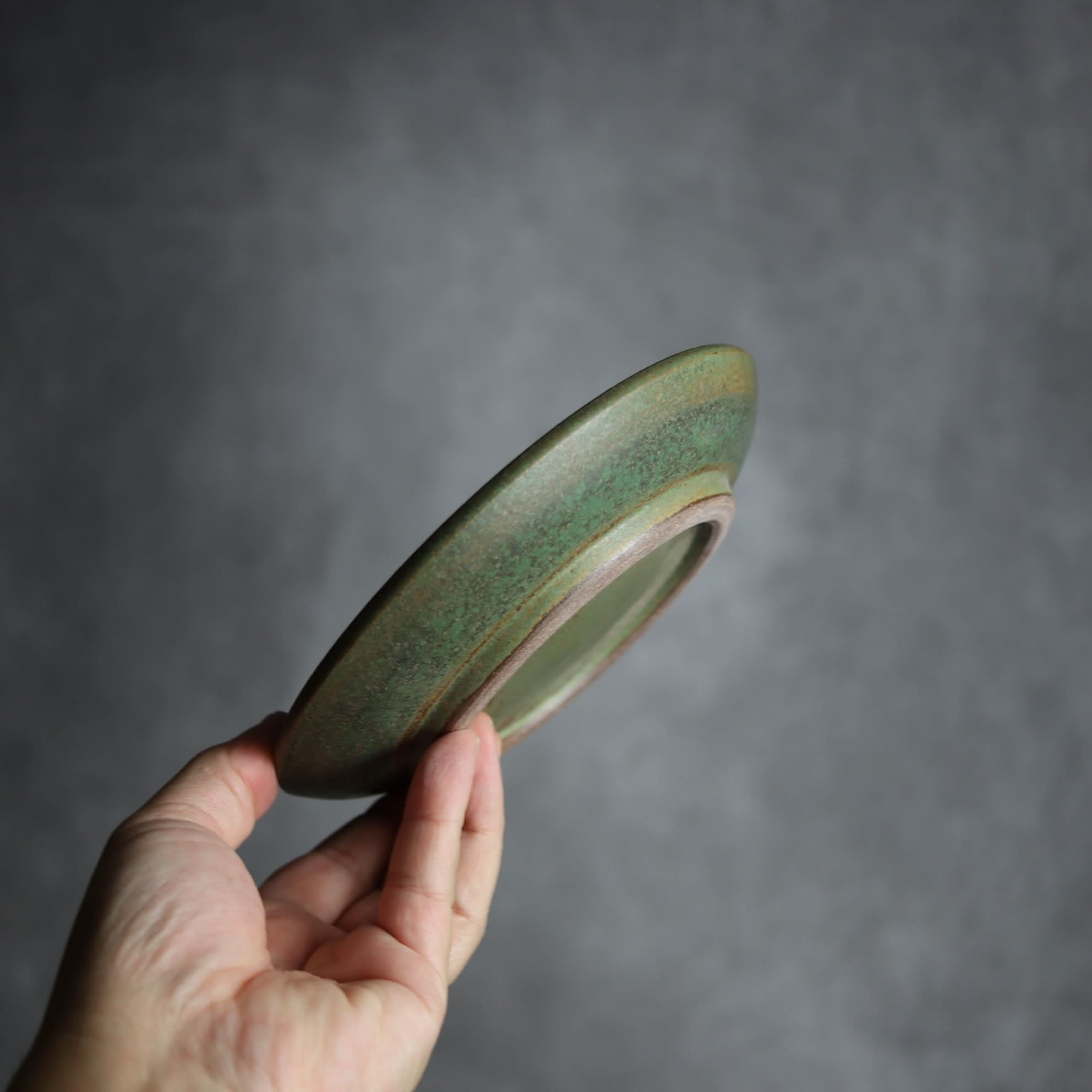 5寸皿1 ナッツ グリーン やちむん 陶器 nagaremo やちむん 陶器.