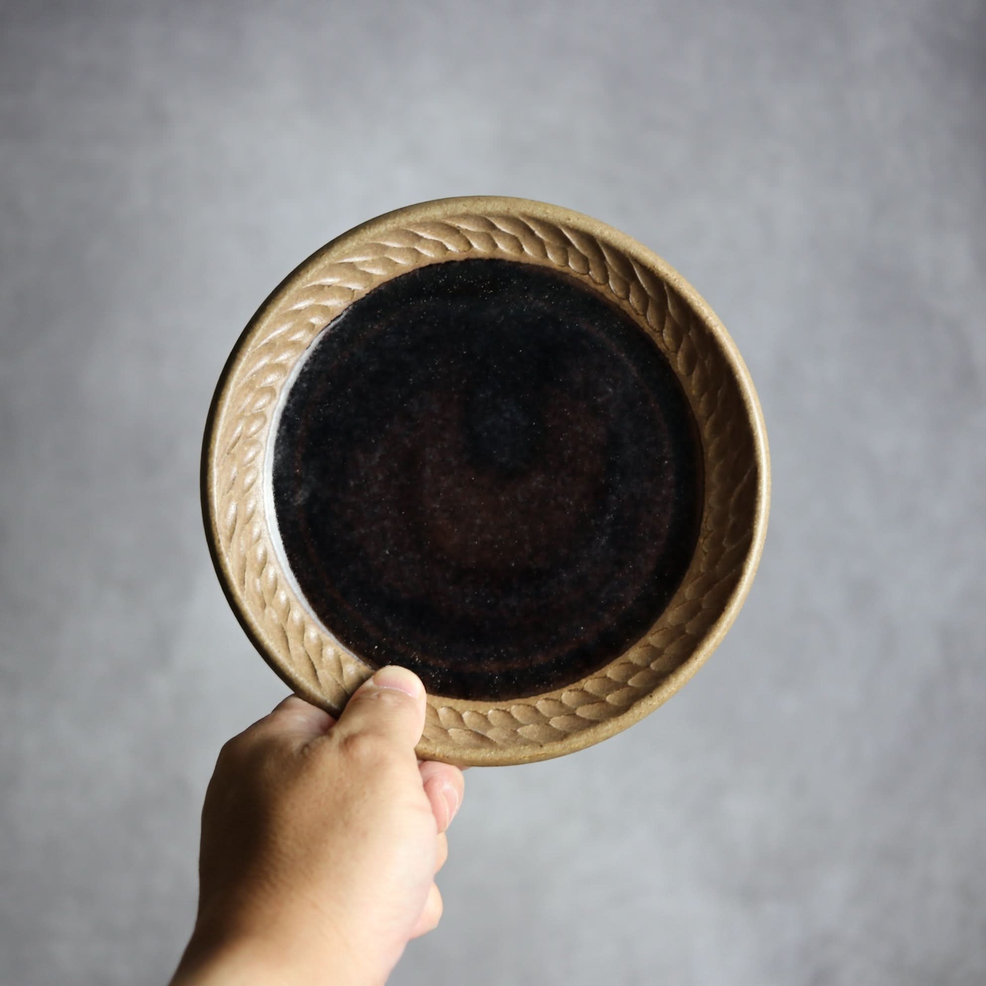 5寸皿1 ナッツ ブラウン やちむん 陶器 nagaremo やちむん 陶器.