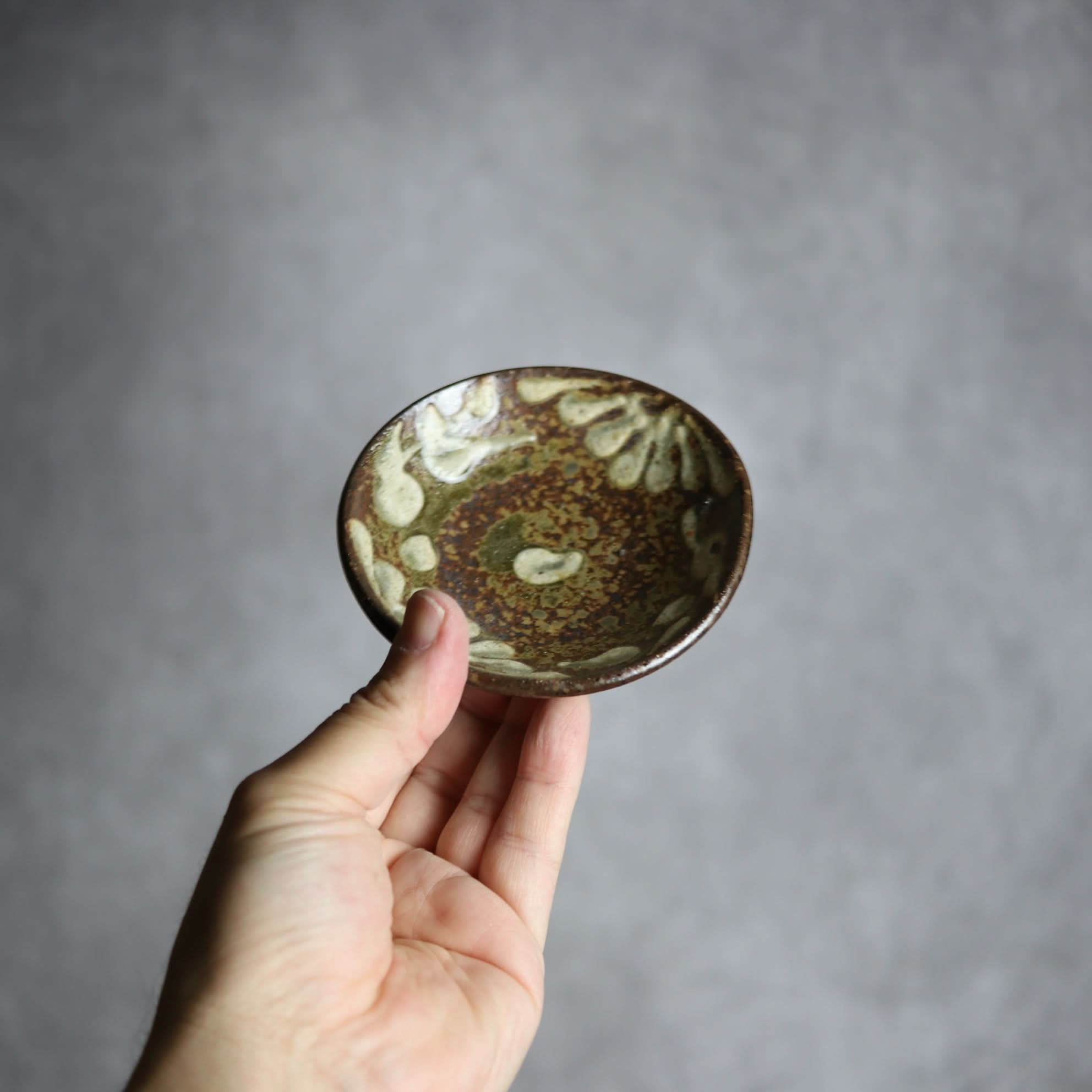 3寸皿4 イッチン 菊唐草 やちむん 陶器 北窯 松田共司工房 やちむん 陶器.