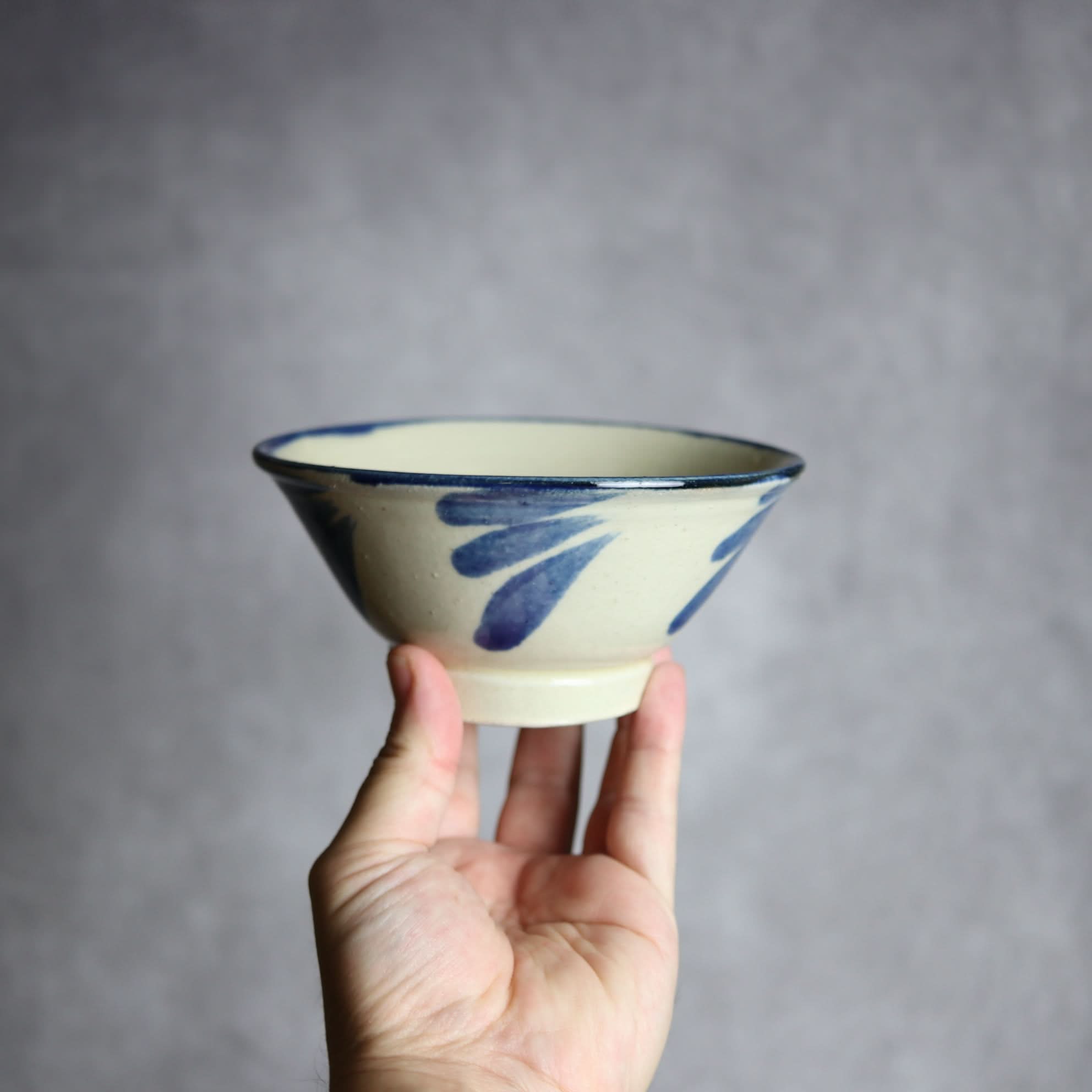 4.5寸マカイ1 呉須釉 葉紋 やちむん 陶器 いずみ窯 島袋工房 やちむん 陶器.