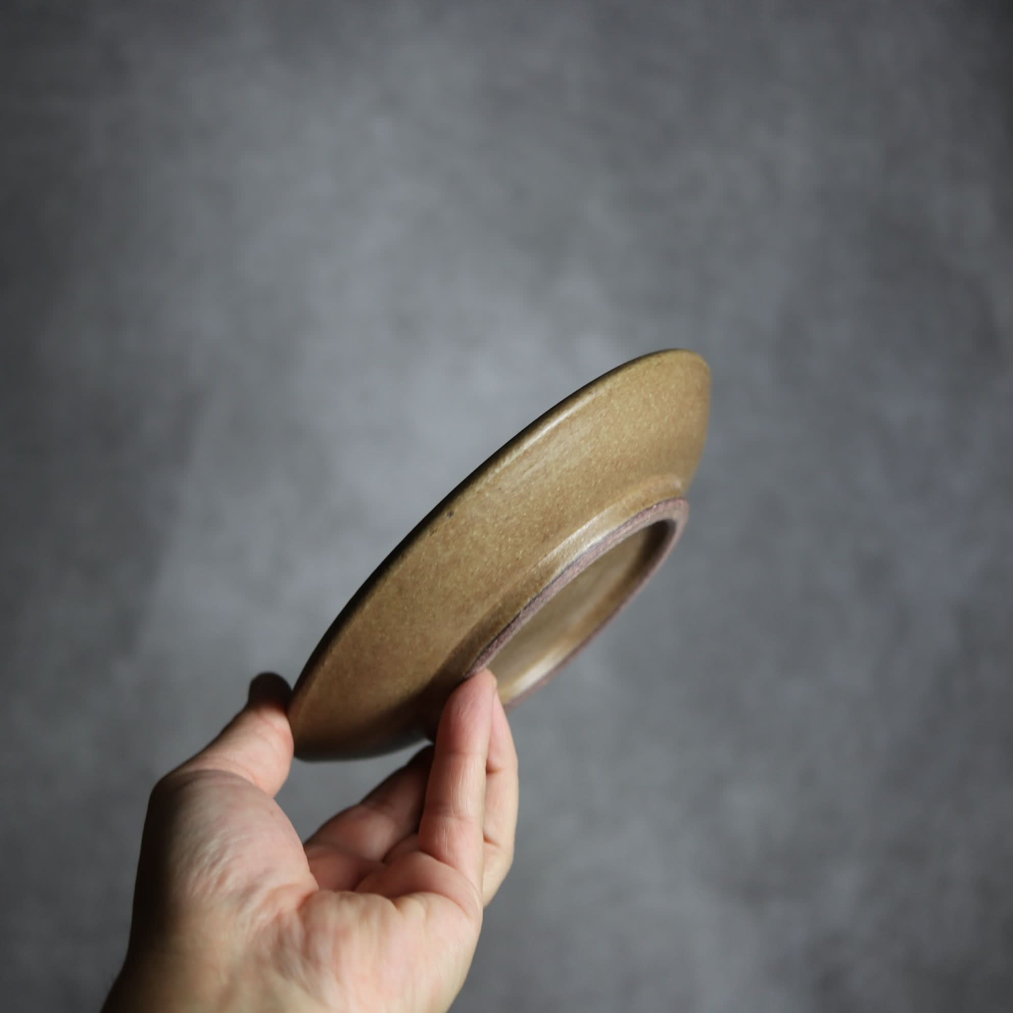 5寸皿1 ナッツ ブラウン やちむん 陶器 nagaremo やちむん 陶器.