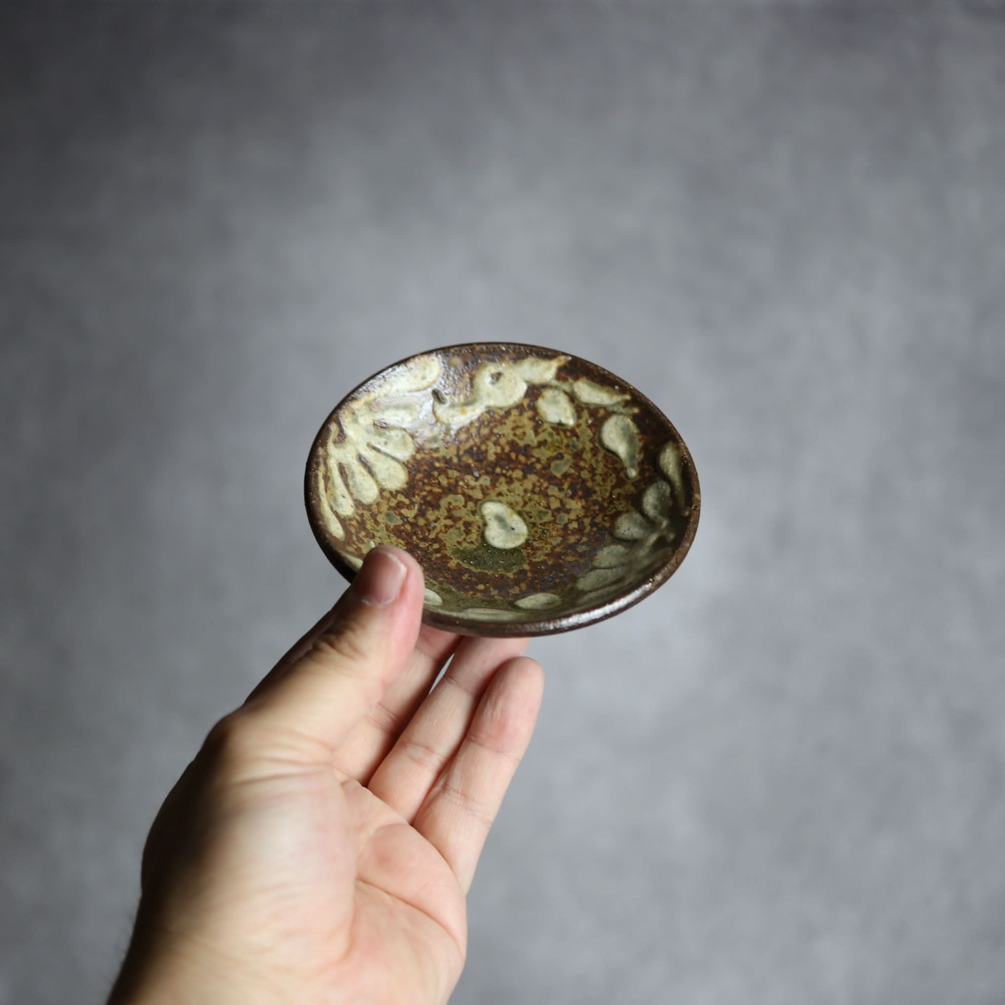 3寸皿4 イッチン 菊唐草 やちむん 陶器 北窯 松田共司工房 やちむん 陶器.