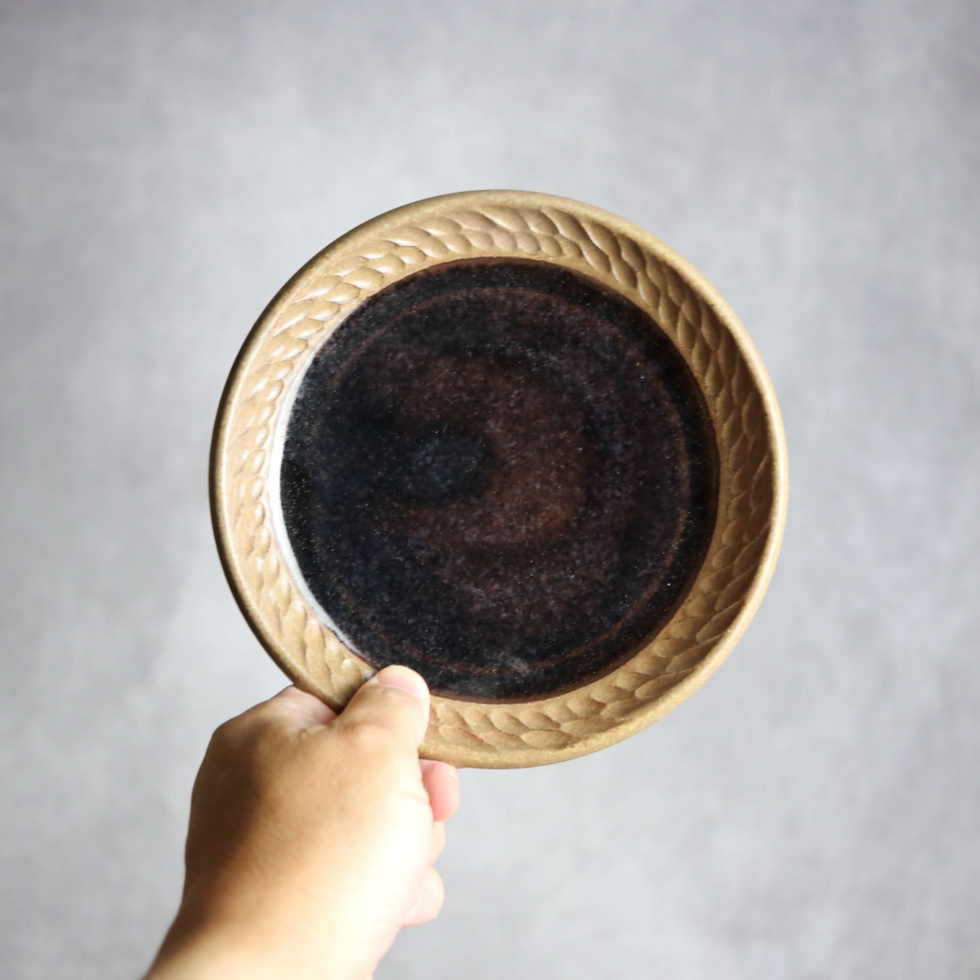 5寸皿1 ナッツ ブラウン やちむん 陶器 nagaremo やちむん 陶器.