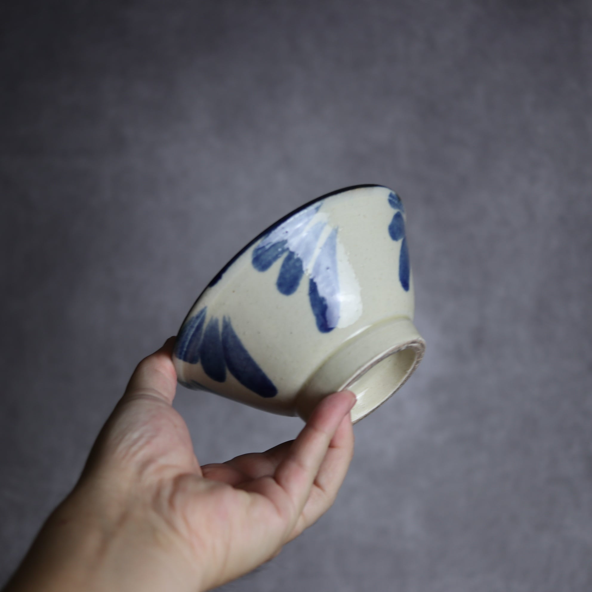いずみ窯 島袋工房 - 4.5寸マカイ1 呉須釉 葉紋 やちむん 陶器 いずみ窯 島袋工房 - mundasui