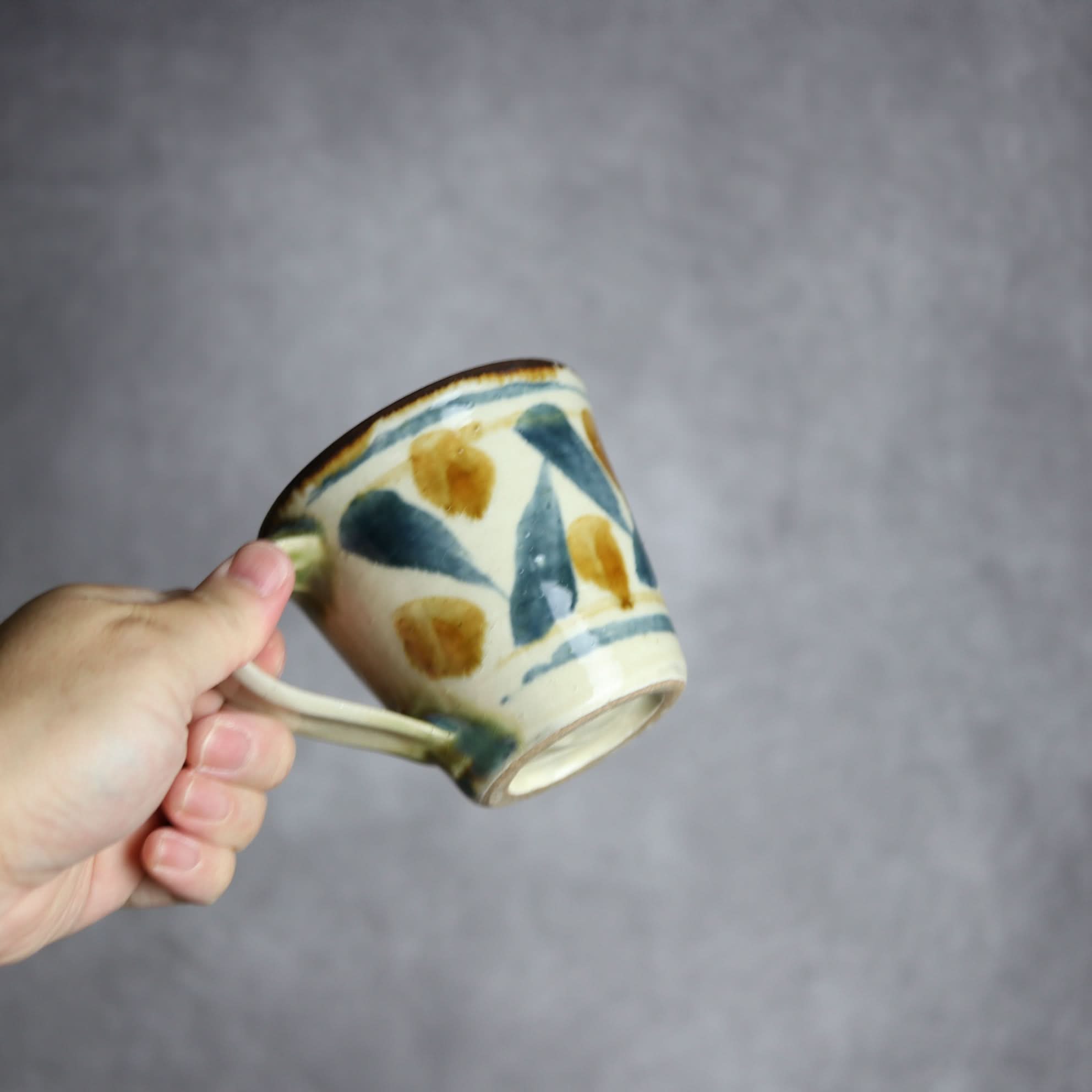 マグカップ2 飴 呉須釉 格子点打 やちむん 陶器 いずみ窯 島袋工房 やちむん 陶器.