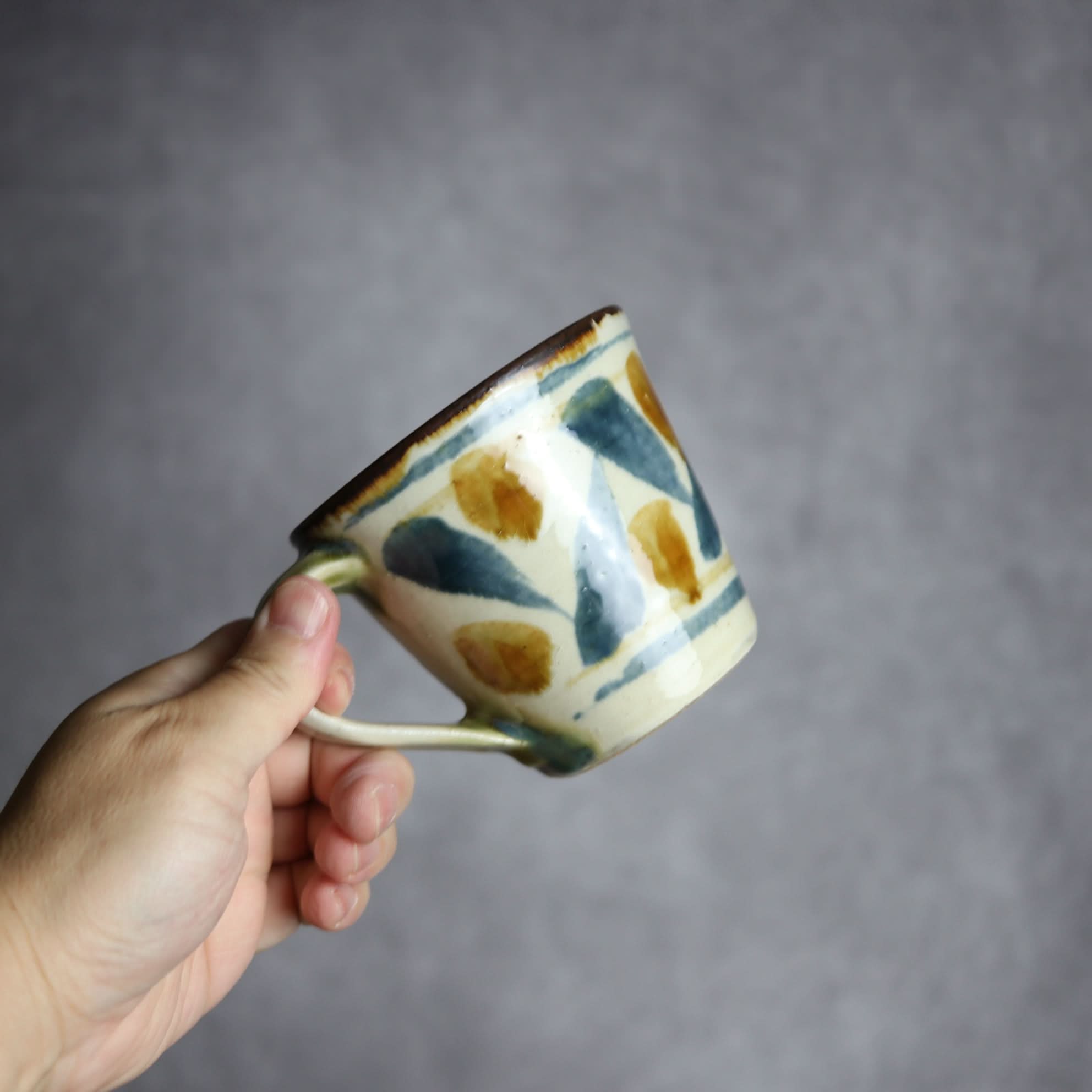 マグカップ2 飴 呉須釉 格子点打 やちむん 陶器 いずみ窯 島袋工房 やちむん 陶器.