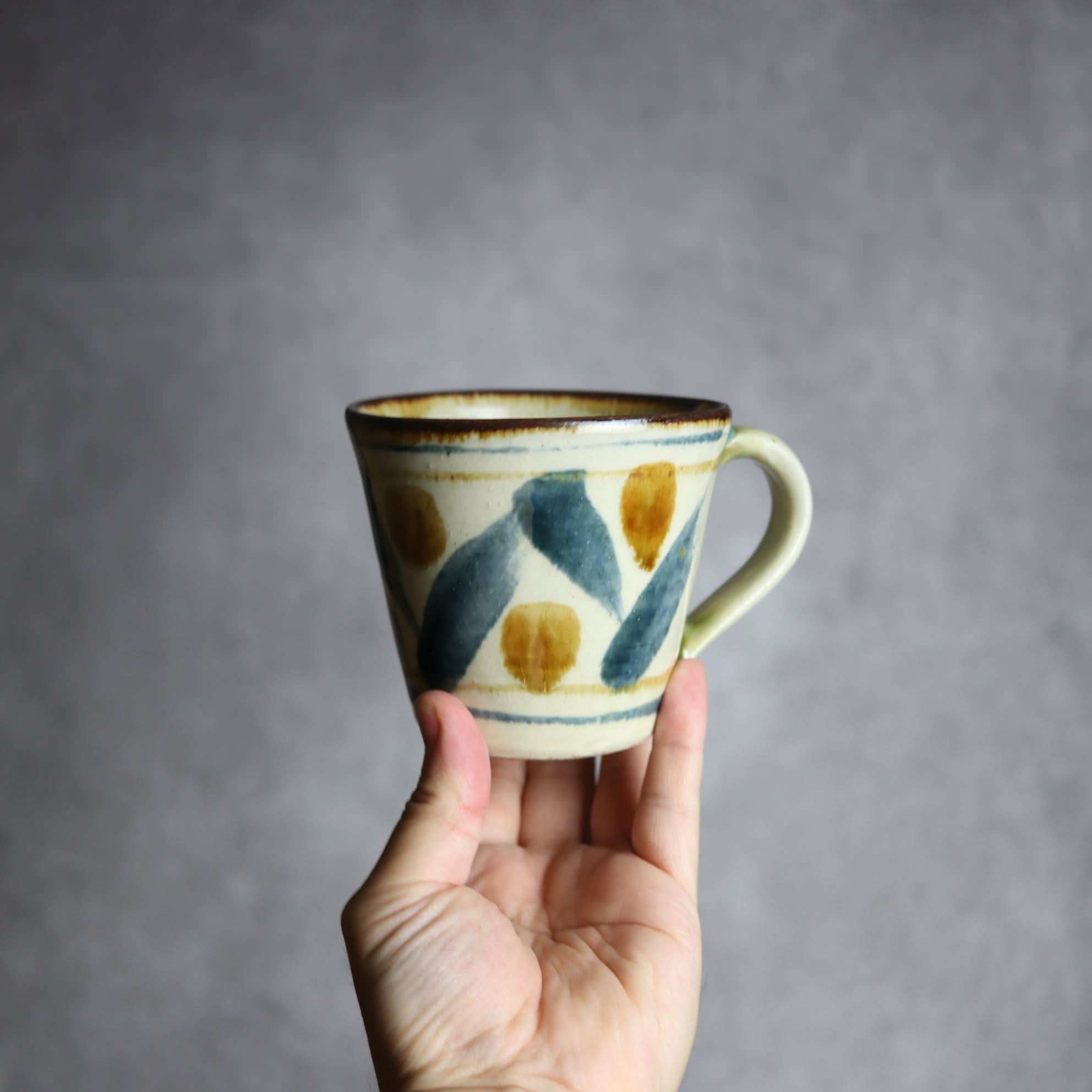 マグカップ2 飴 呉須釉 格子点打 やちむん 陶器 いずみ窯 島袋工房 やちむん 陶器.