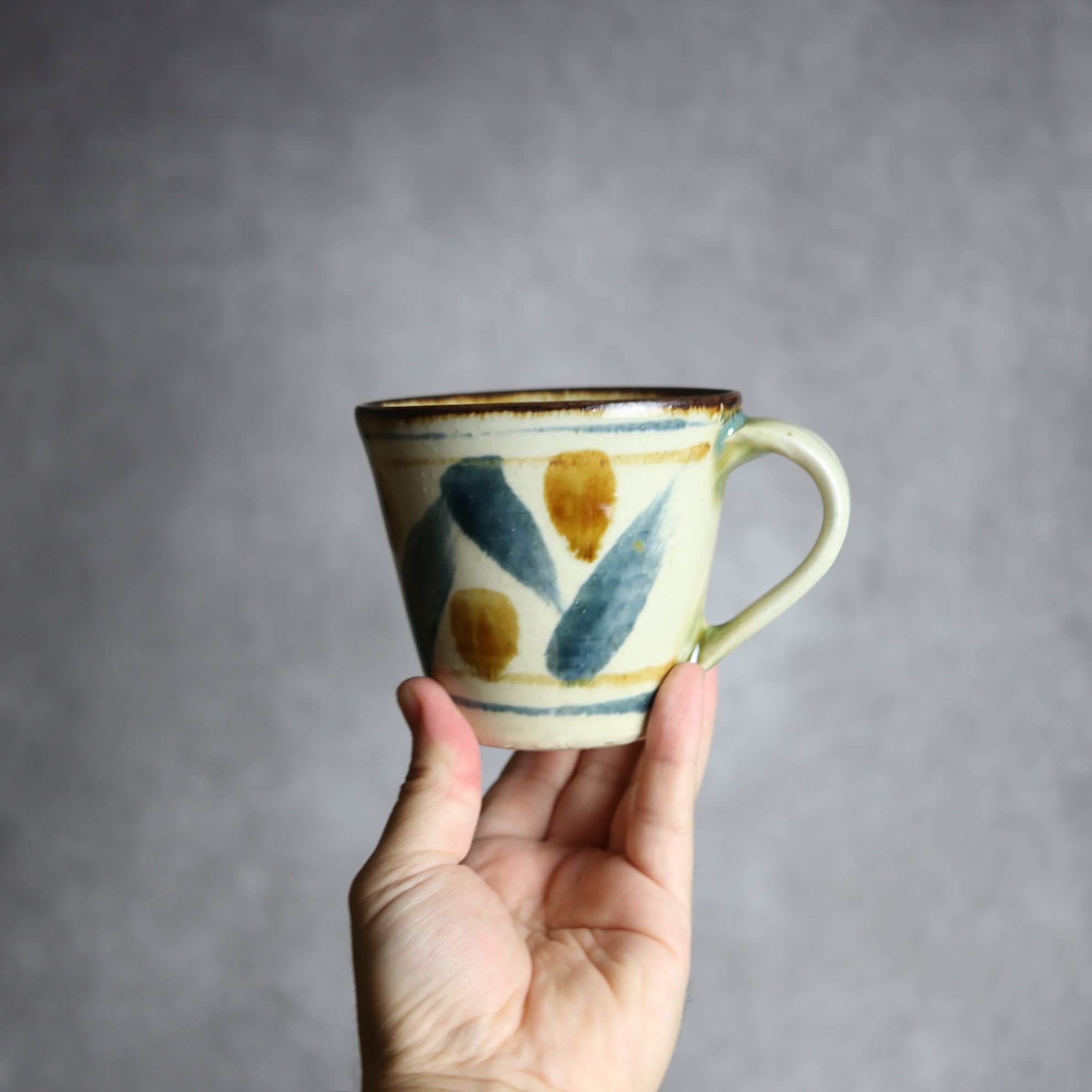 マグカップ2 飴 呉須釉 格子点打 やちむん 陶器 いずみ窯 島袋工房 やちむん 陶器.