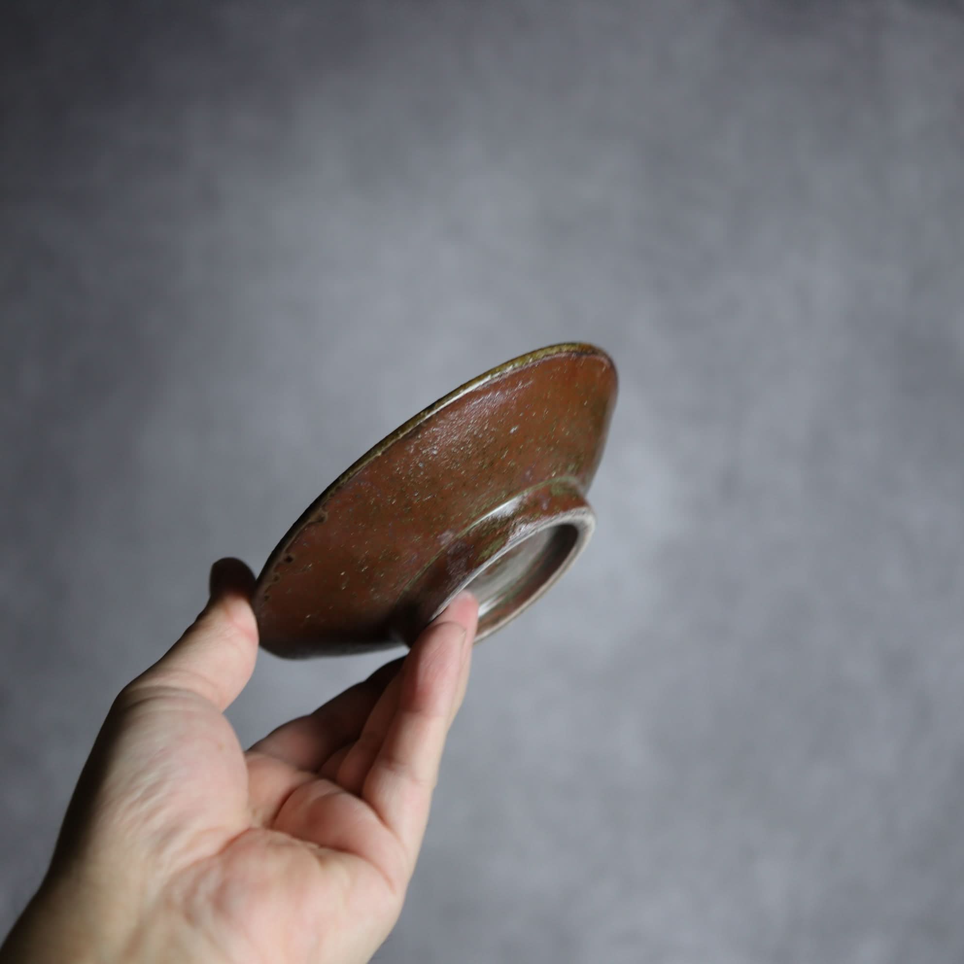 4寸皿1 飴 呉須釉 菊唐草 やちむん 陶器 北窯 松田共司工房 やちむん 陶器.