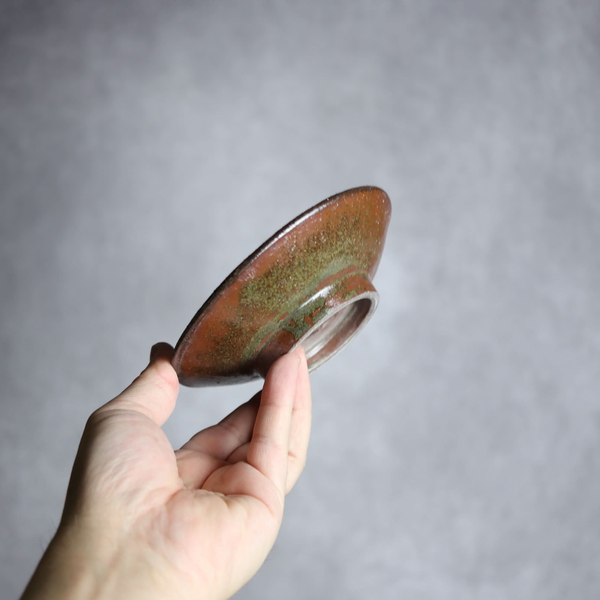 4寸皿1 飴 呉須釉 菊唐草 やちむん 陶器 北窯 松田共司工房 やちむん 陶器.