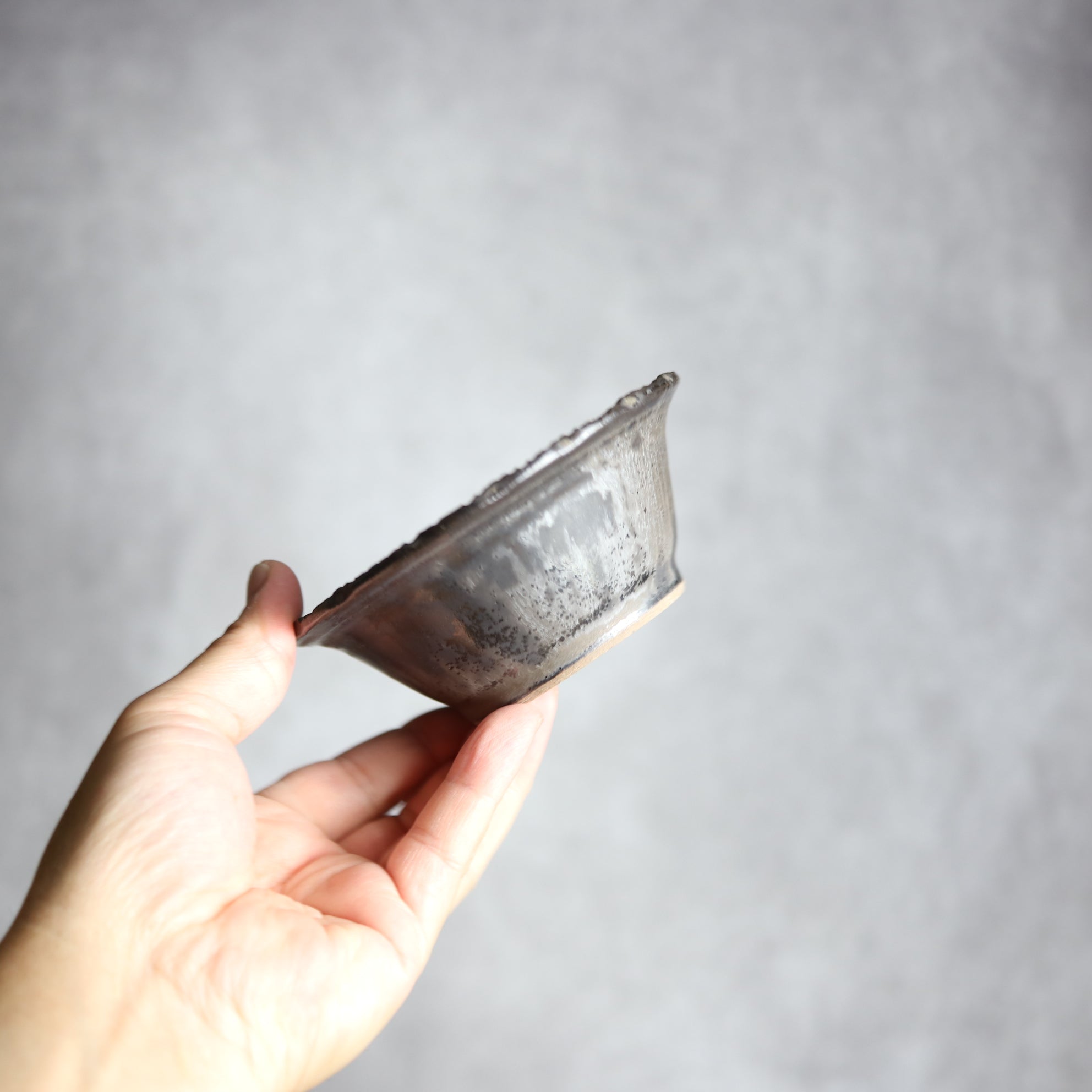 3.5寸ワンブー1 黒 彫り模様 やちむん 陶器 nagaremo やちむん 陶器.