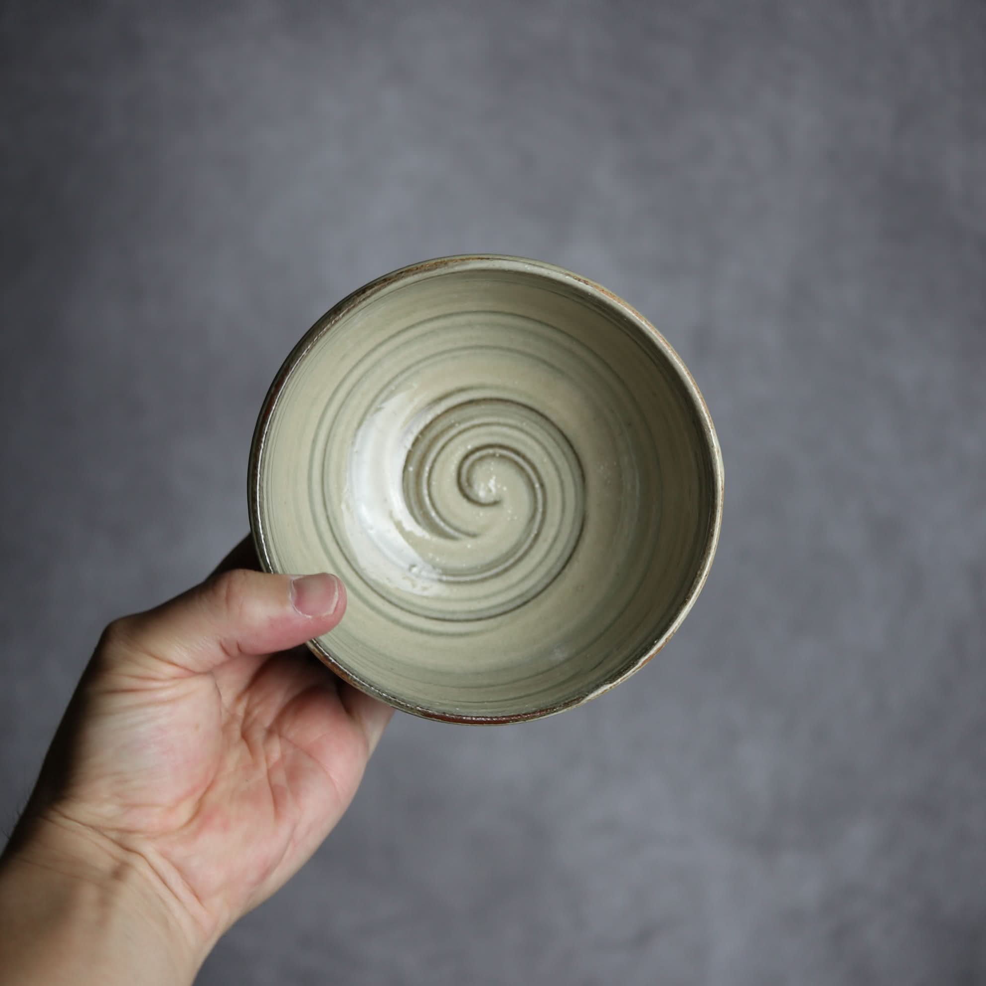 4寸鉢1 呉須釉 刷毛目 点打 やちむん 陶器 北窯 松田米司工房 やちむん 陶器.