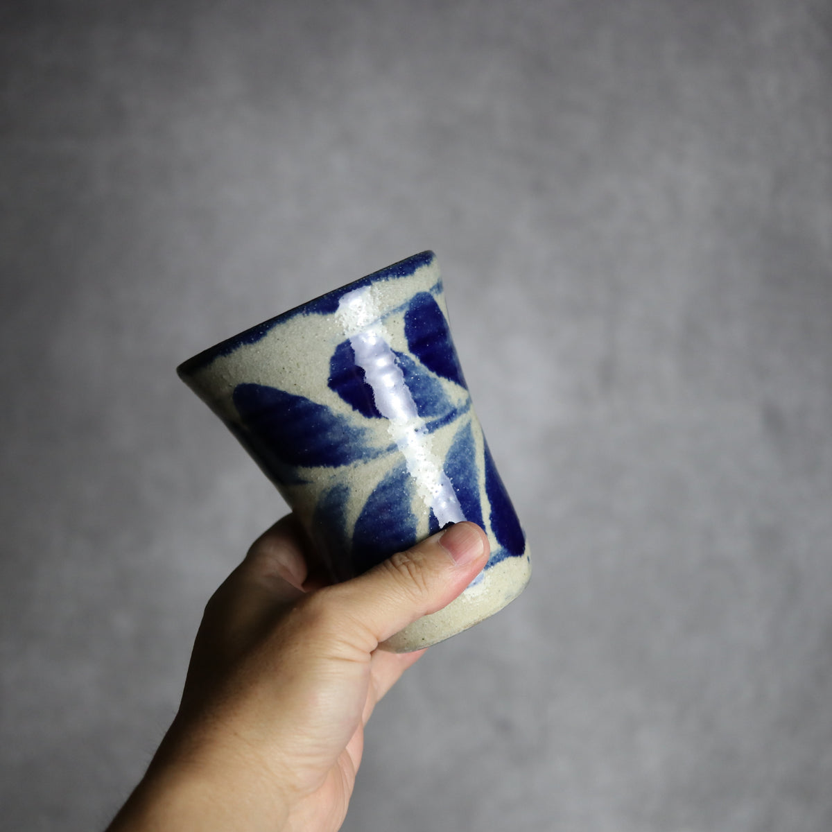 Vカップ 大1 呉須釉 双葉 やちむん 陶器 北窯 松田共司工房