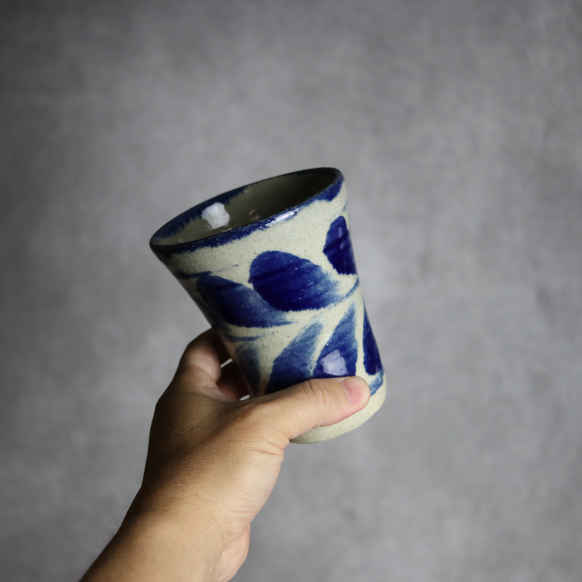 Vカップ 大1 呉須釉 双葉 やちむん 陶器 北窯 松田共司工房