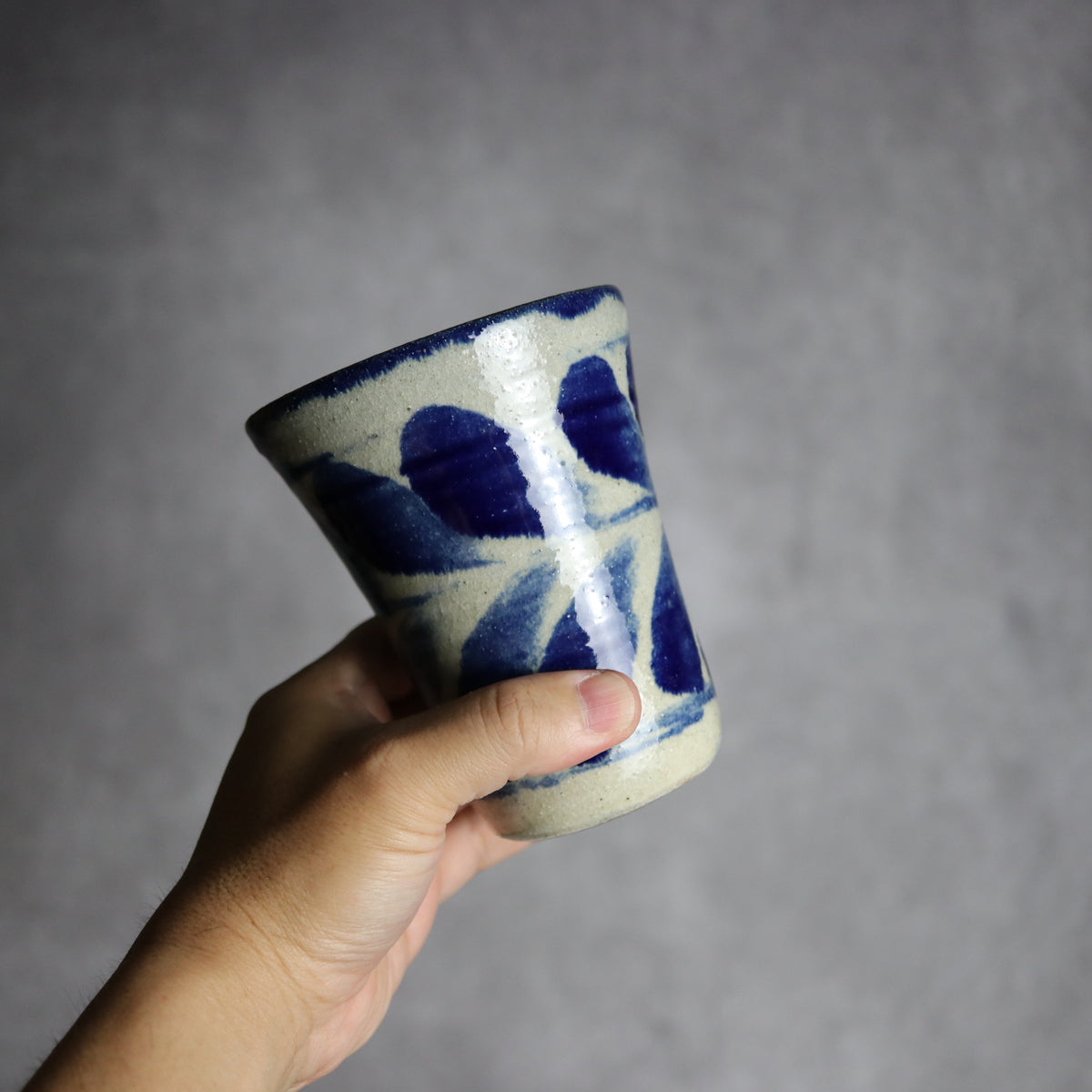 Vカップ 大1 呉須釉 双葉 やちむん 陶器 北窯 松田共司工房