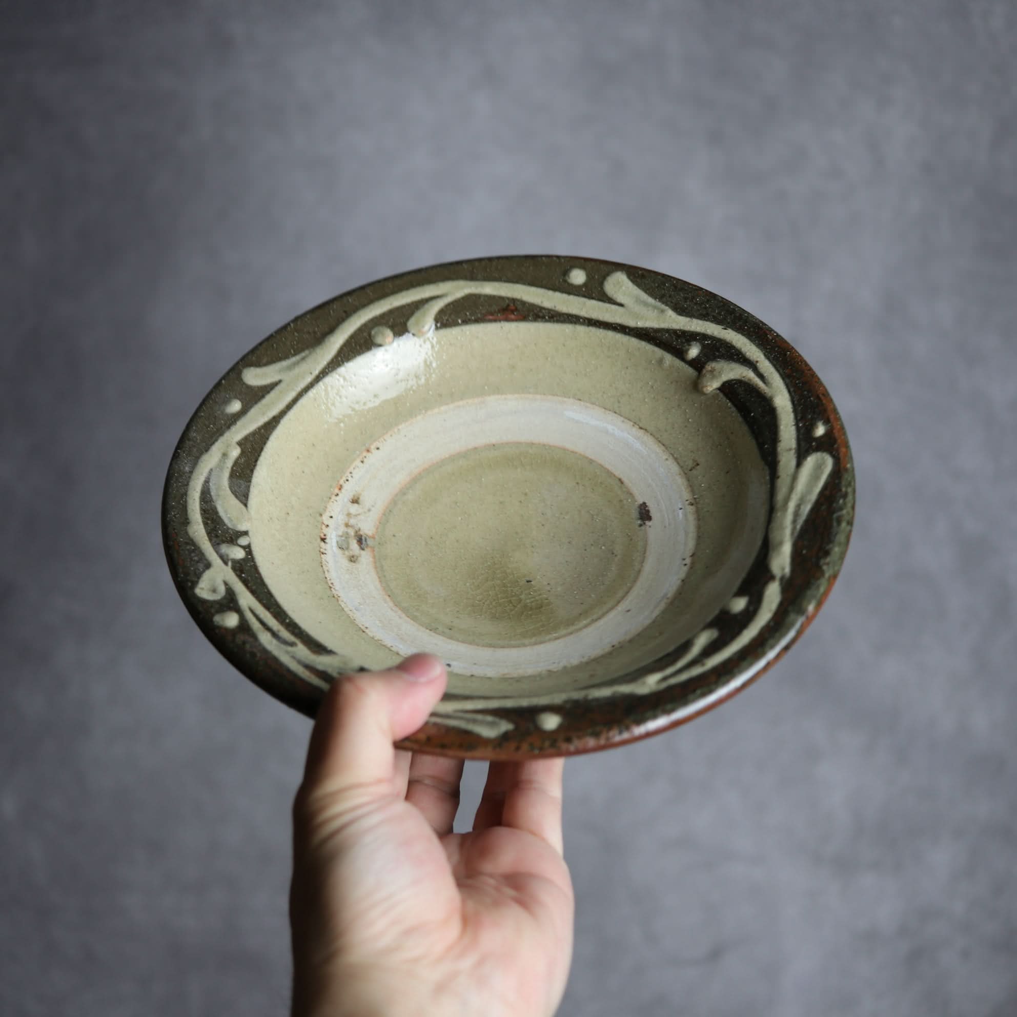 7寸皿1 イッチン 唐草 やちむん 陶器 北窯 宮城正享工房 やちむん 陶器.