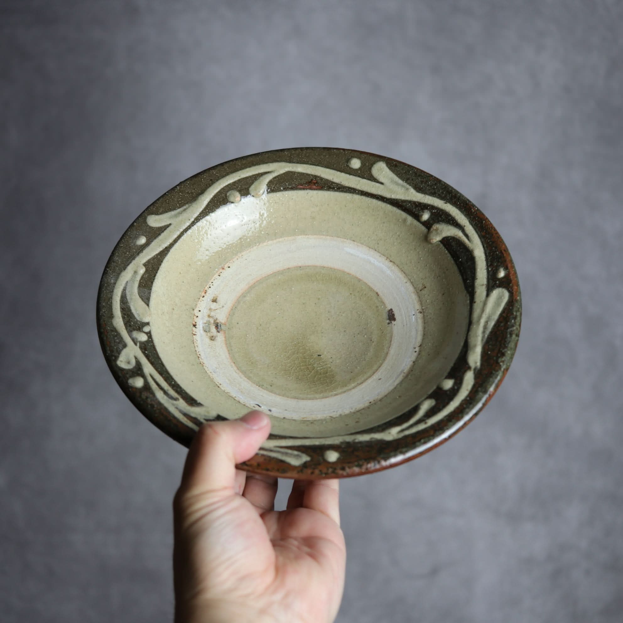 7寸皿1 イッチン 唐草 やちむん 陶器 北窯 宮城正享工房 やちむん 陶器.
